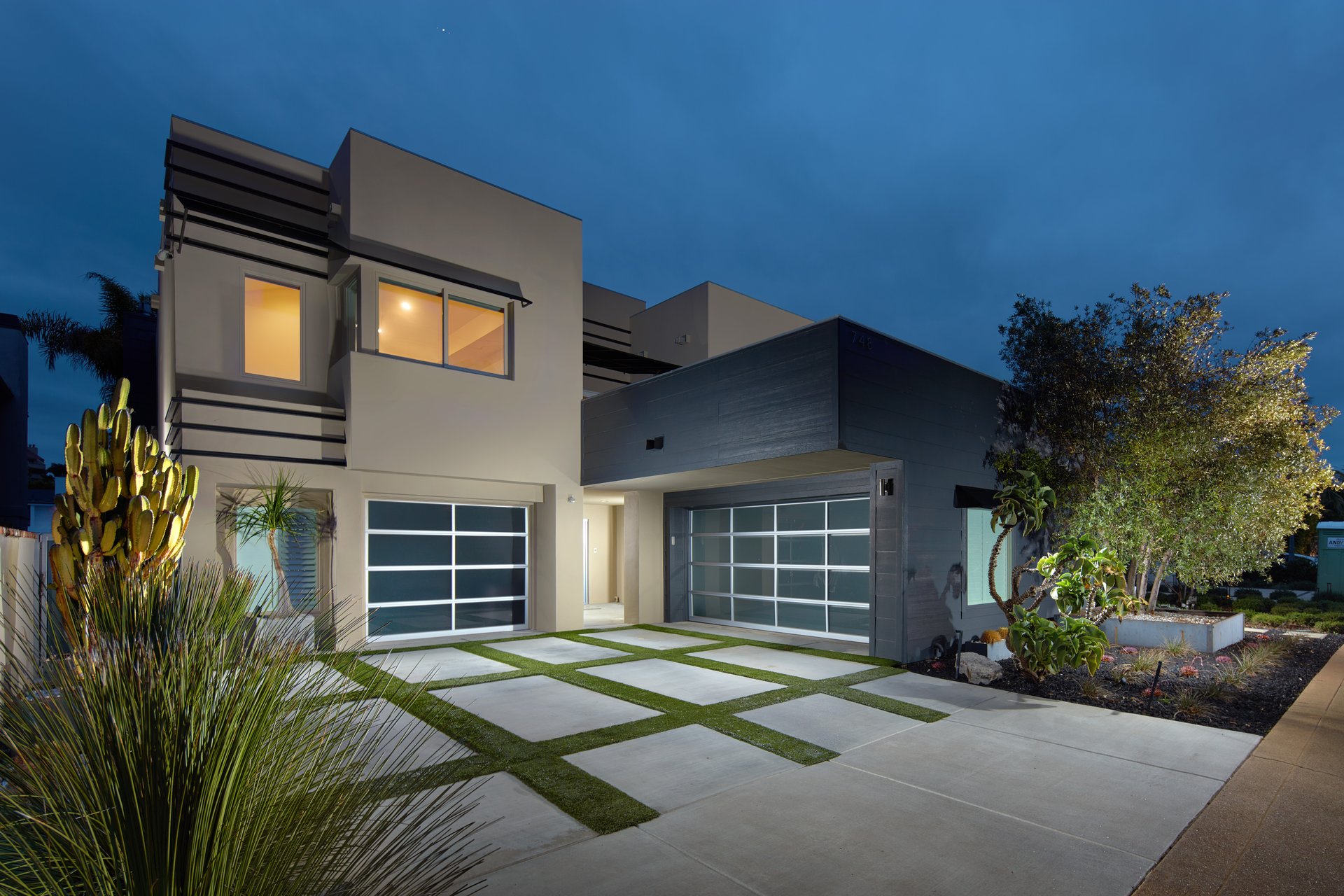 748 Harbor Island Drive