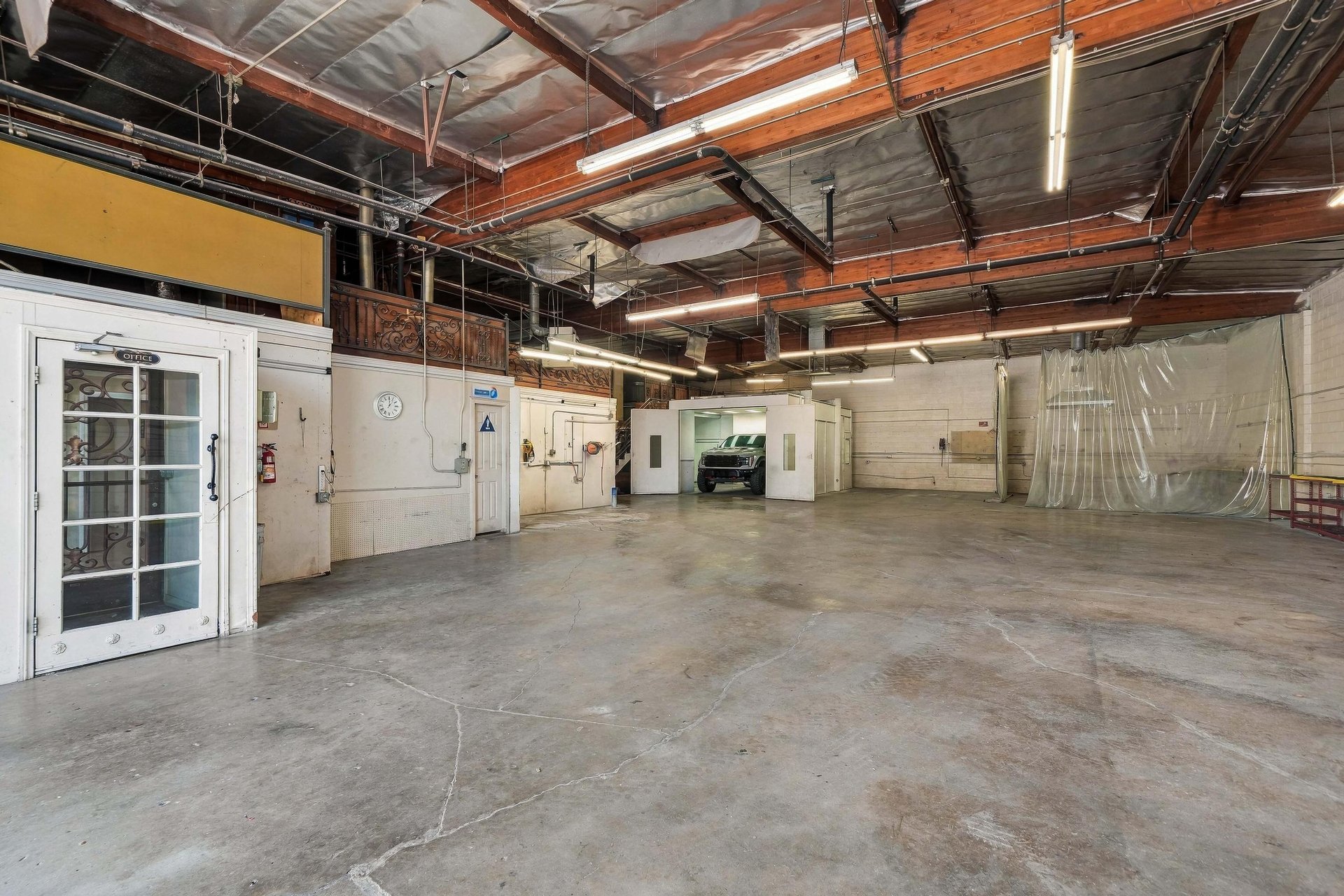 2823 N. San Fernando 