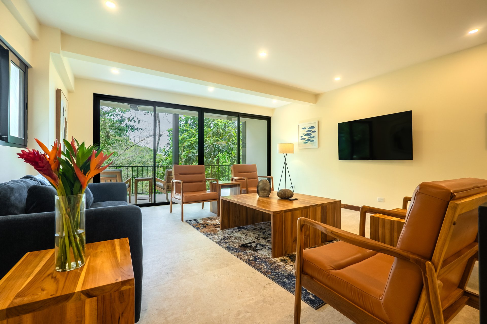 Grand luxury 9 bedroom, 9.5 bath Rainforest & Mountain View Estate near Marina Pez Vela