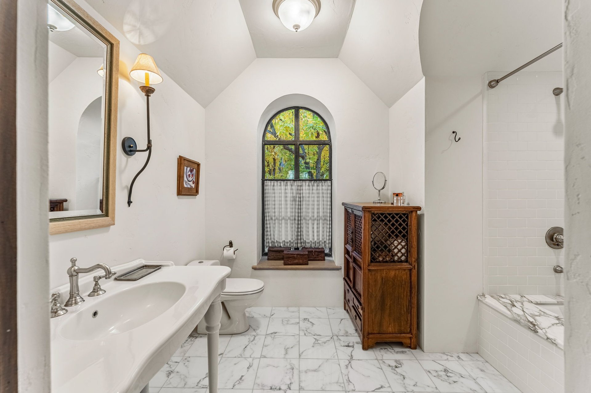 Napa Valley Compound