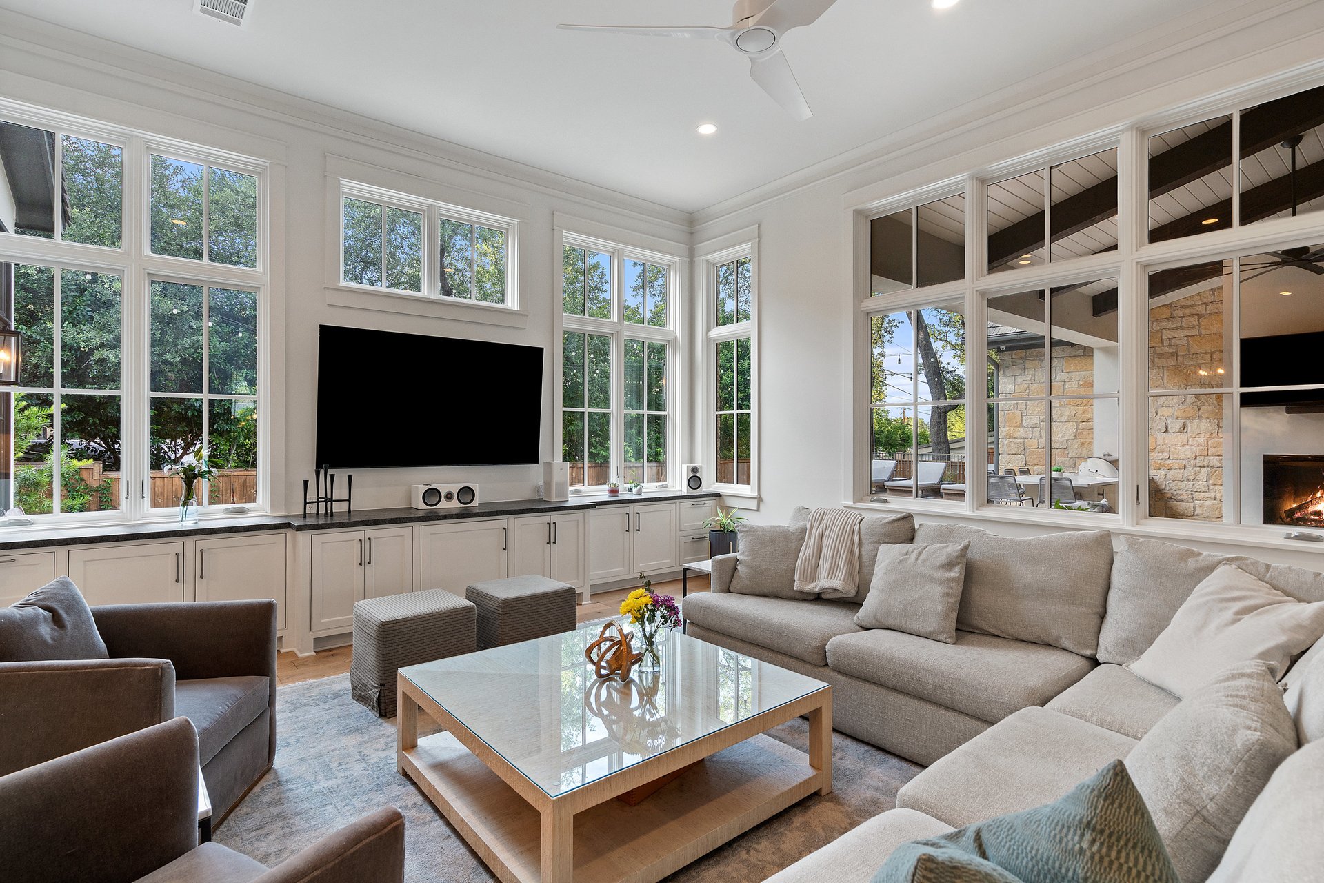 4907 Rollingwood Dr