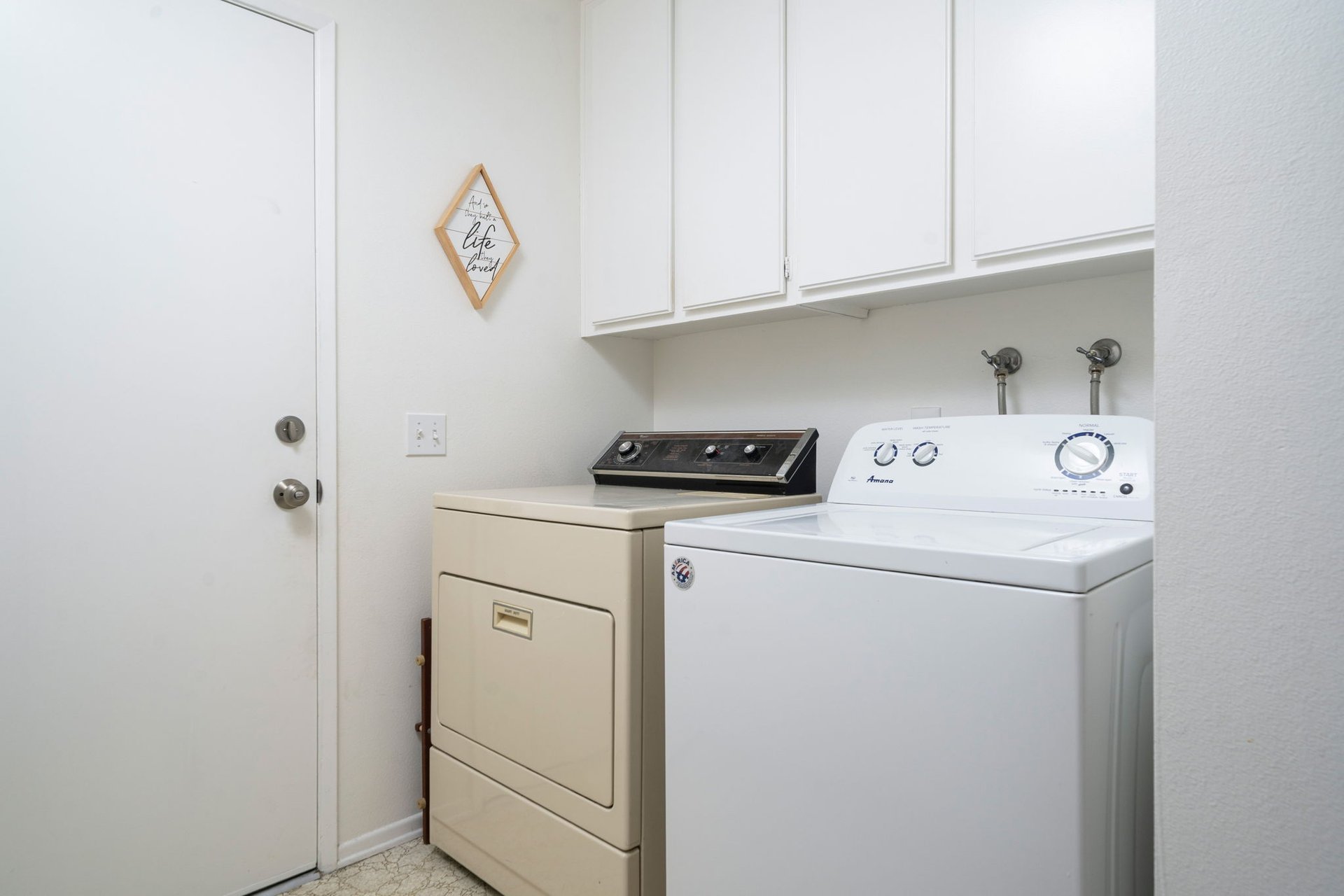 5022 N Burnaby