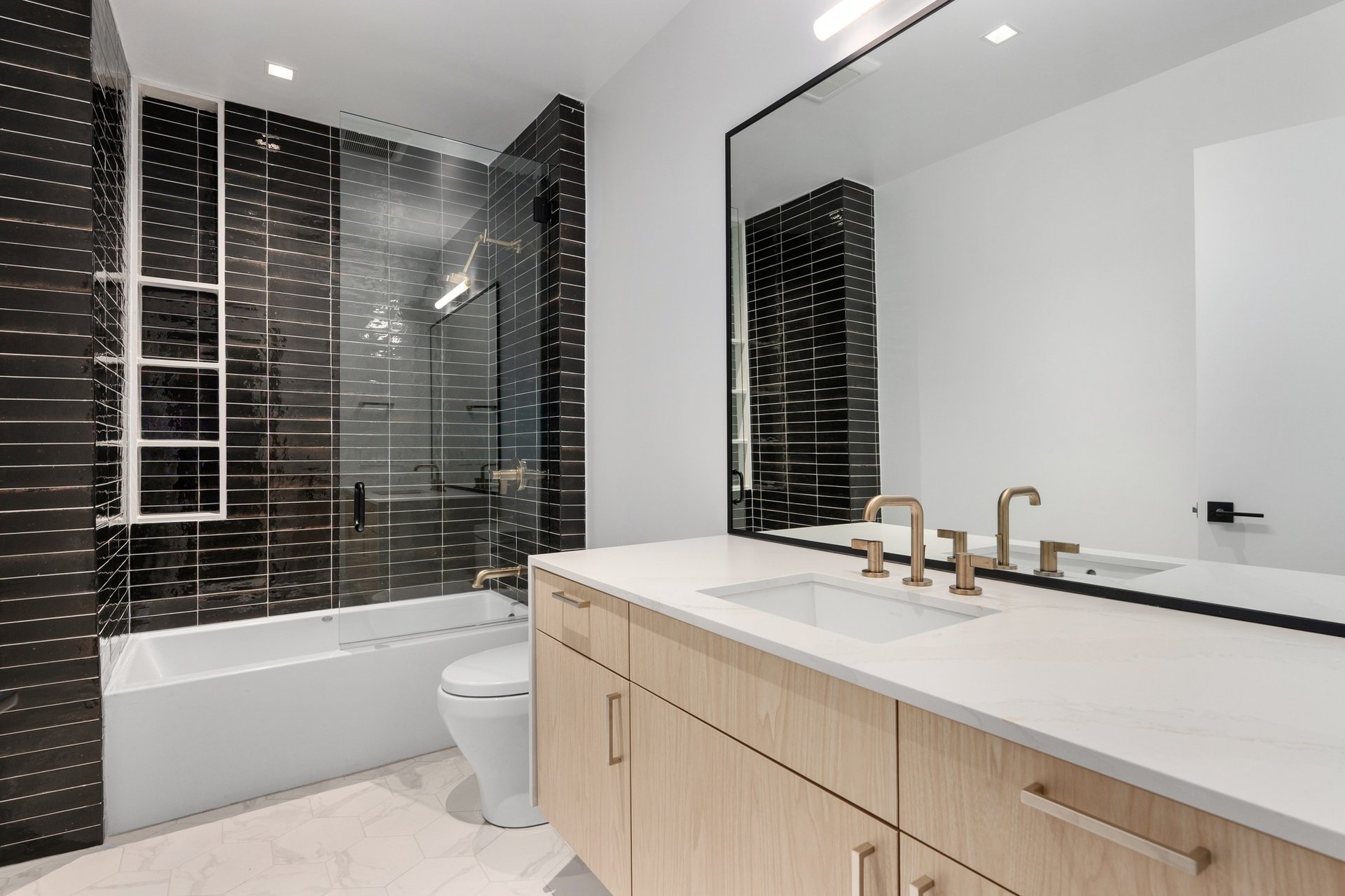 1006 Baylor Street #303 