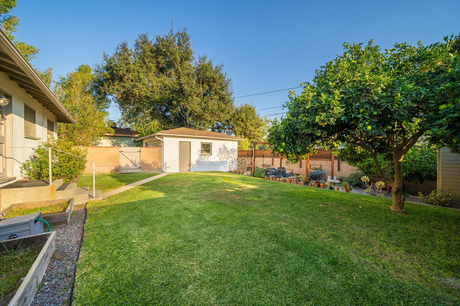 226 E Villanova