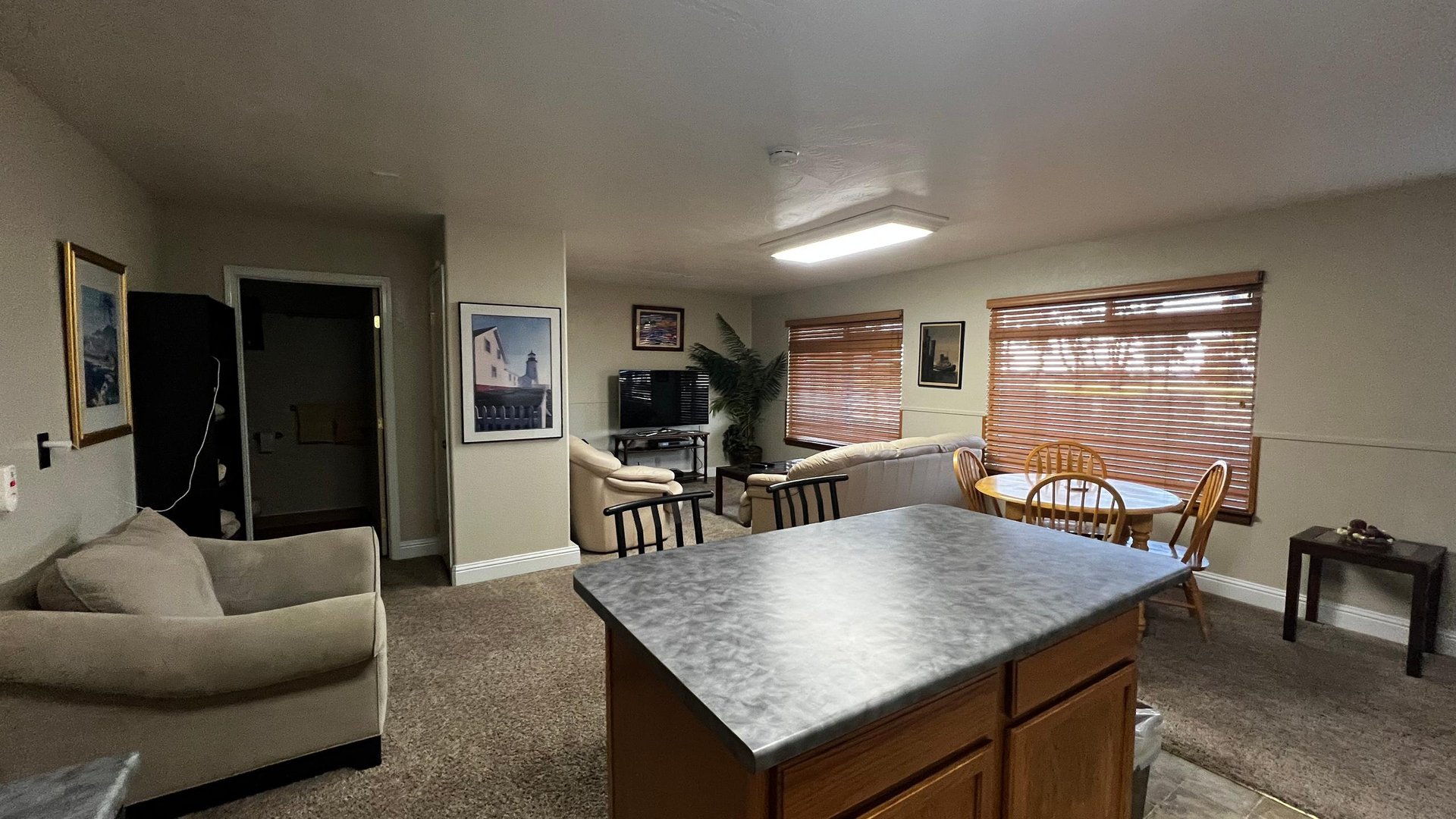 555 Hwy 101 S Apt 1