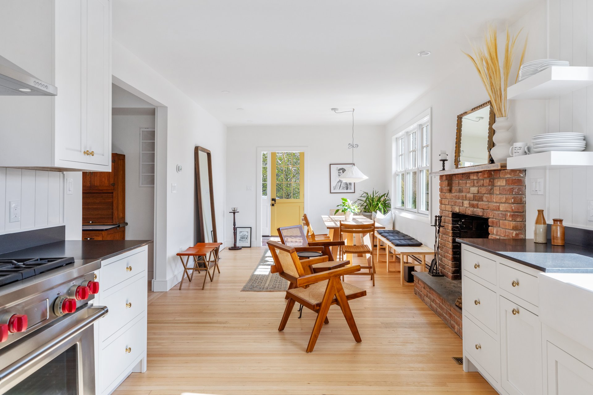 CHARMING AND COMPLETELY RENOVATED 