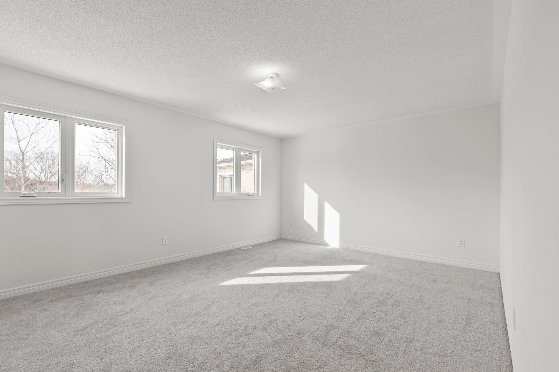 52 Baycroft Boulevard