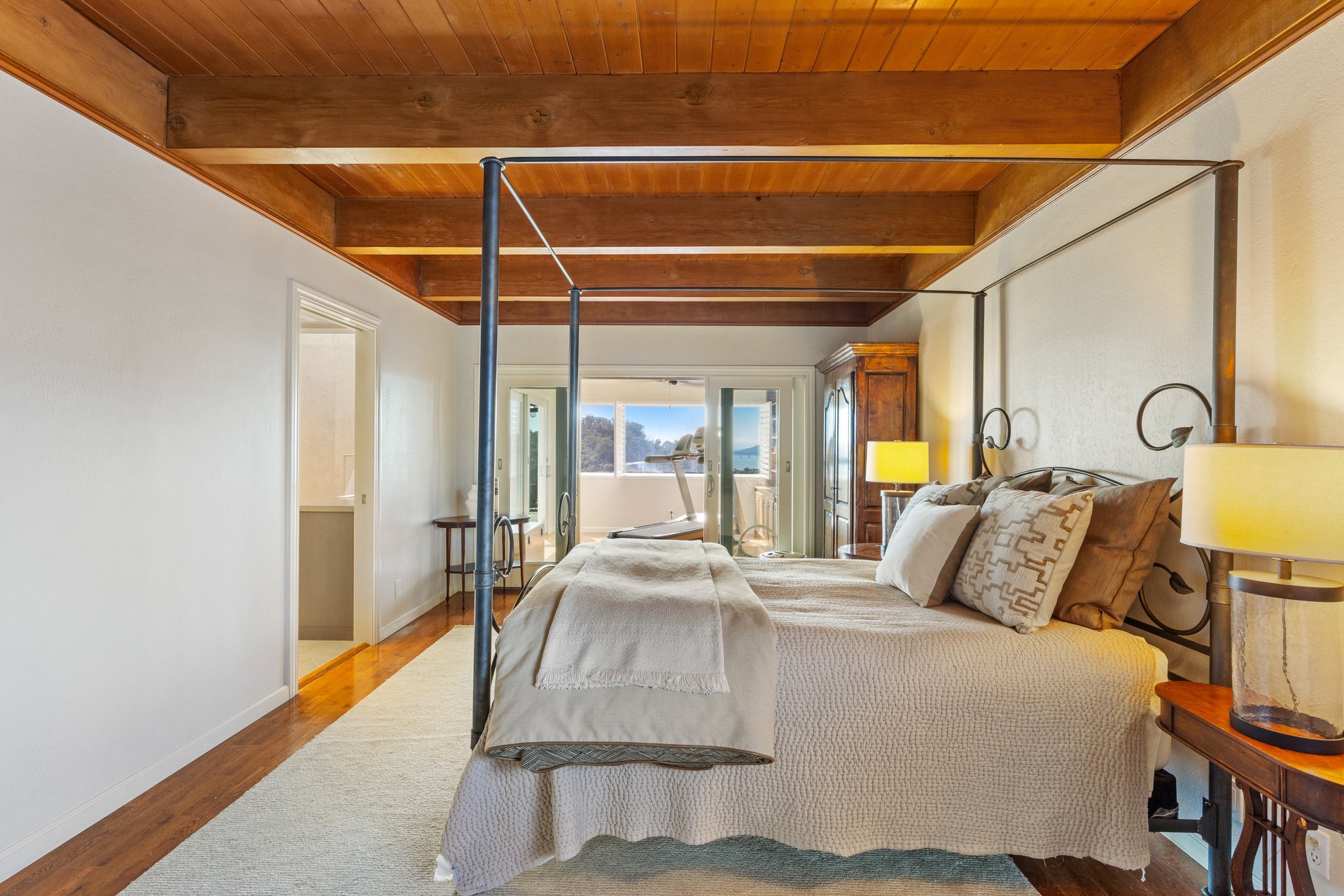 Sunny View Residence in Peacock Gap