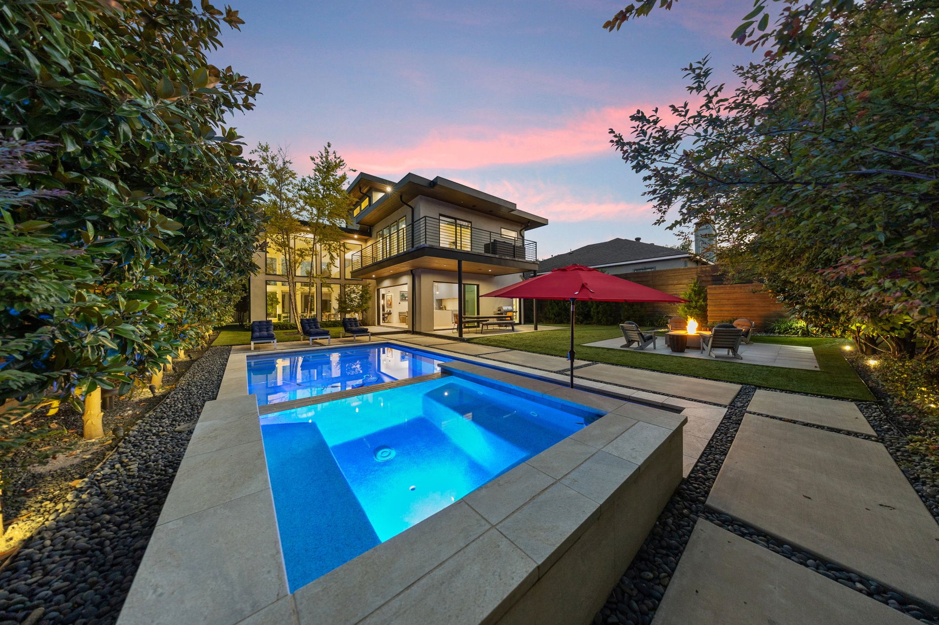 423 W Colorado Boulevard
