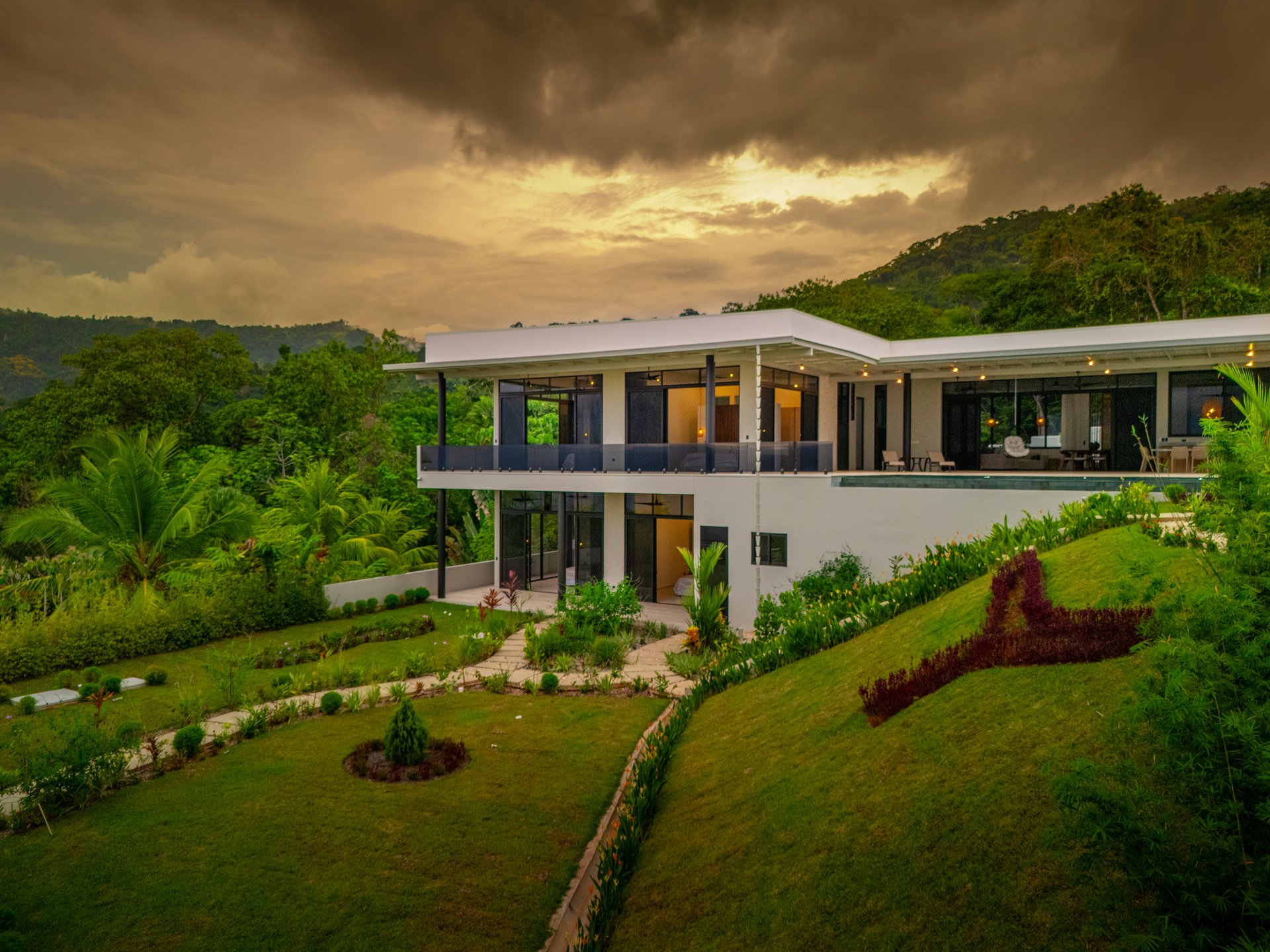 Lion's Gate Sunset Estate