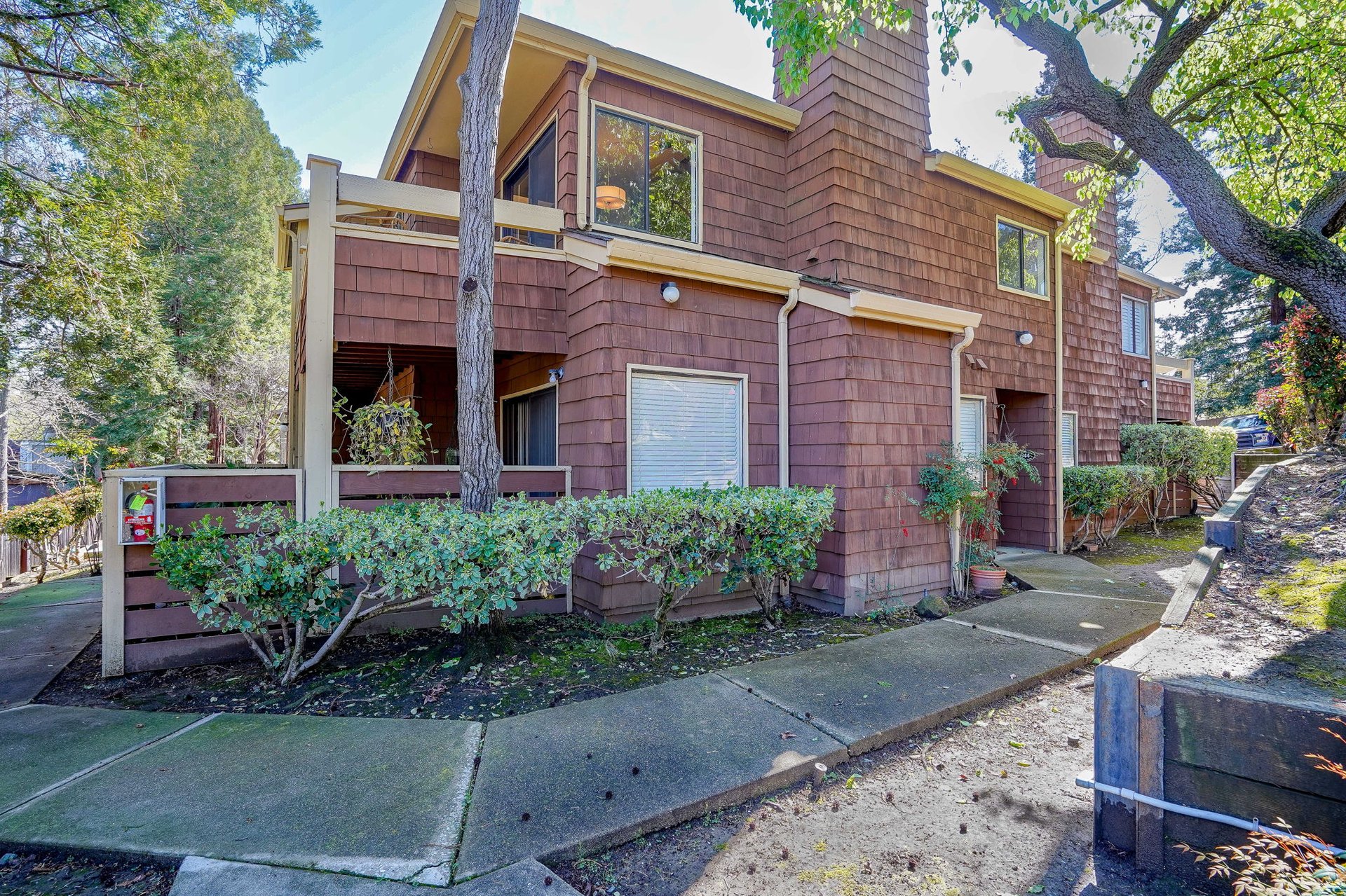 642 Fig Tree Ln, Martinez