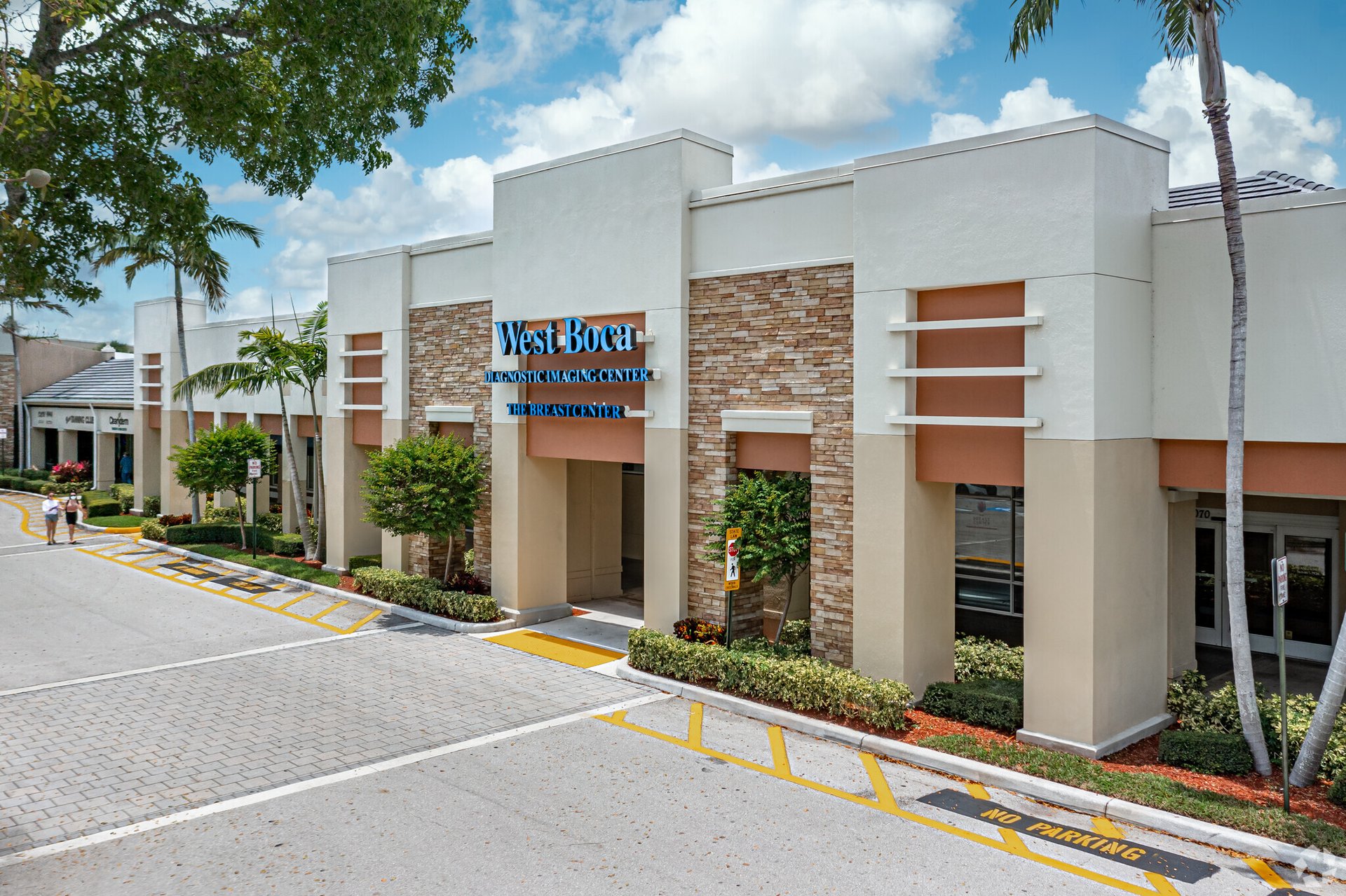 7024-7060 Palmetto Park Rd