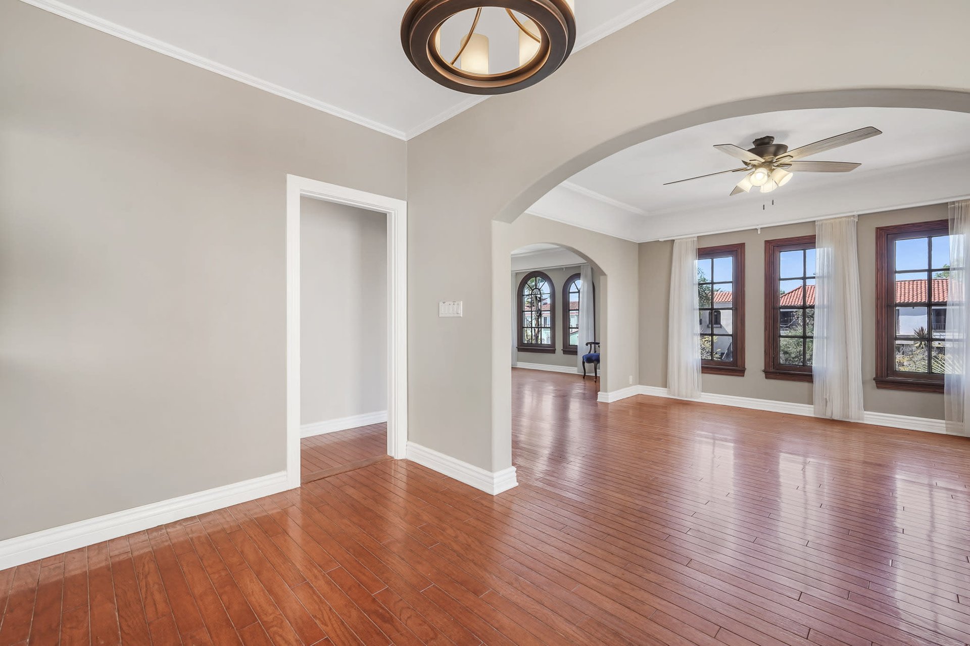 Exquisitely Remodeled Trophy Duplex in Longwood Highlands