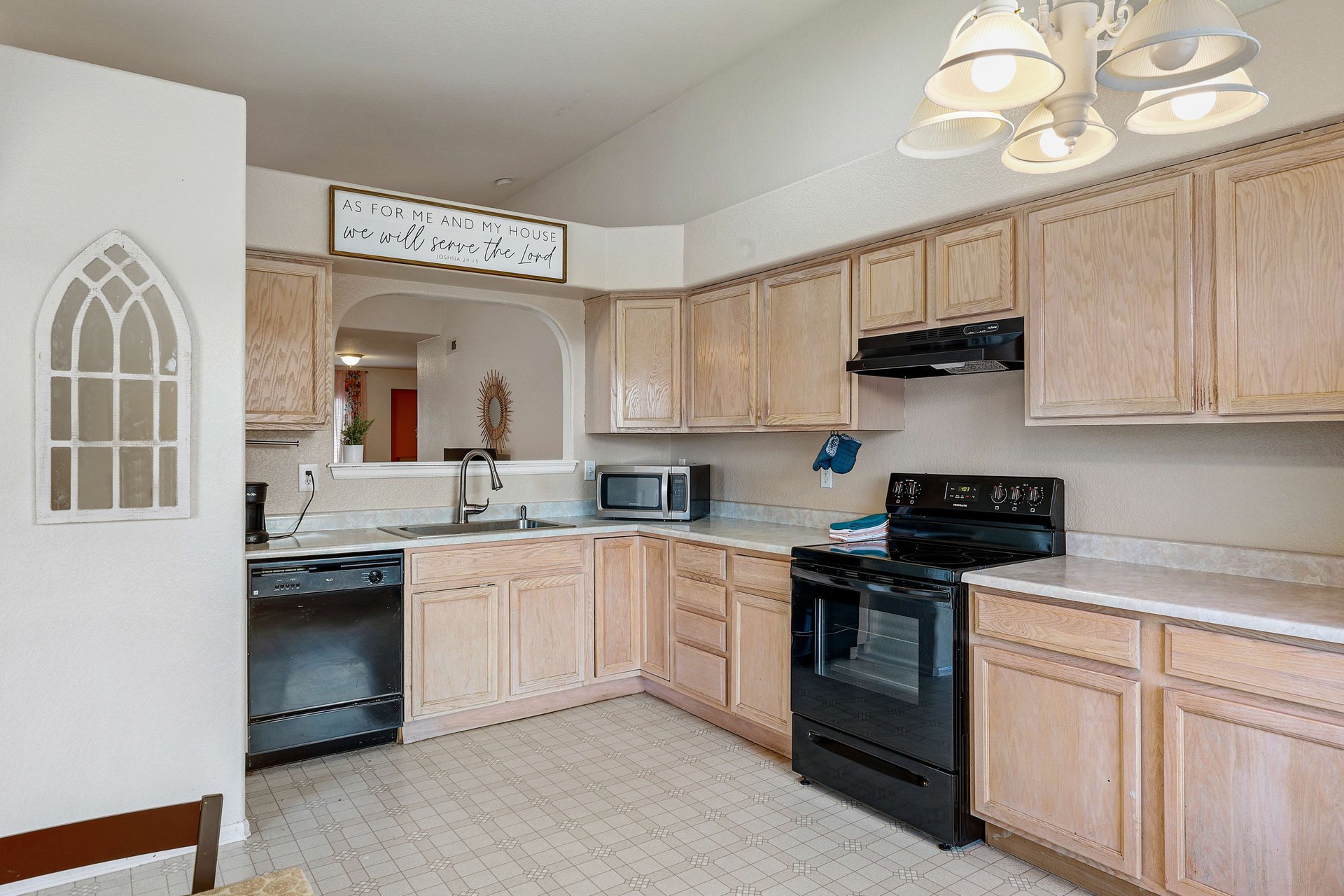 5040 Sage ST, Pueblo, CO 81005