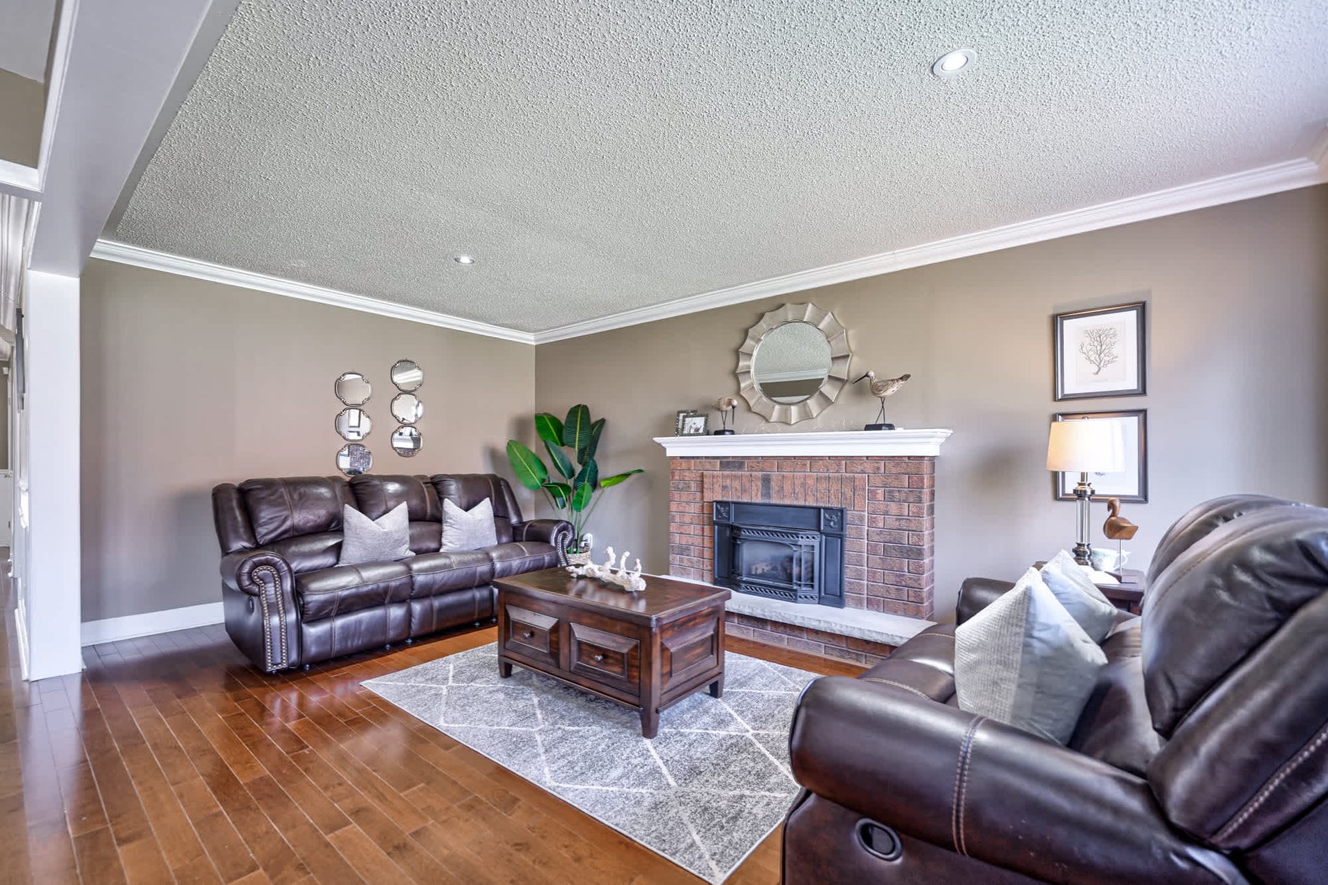 1237 Old Colony Rd