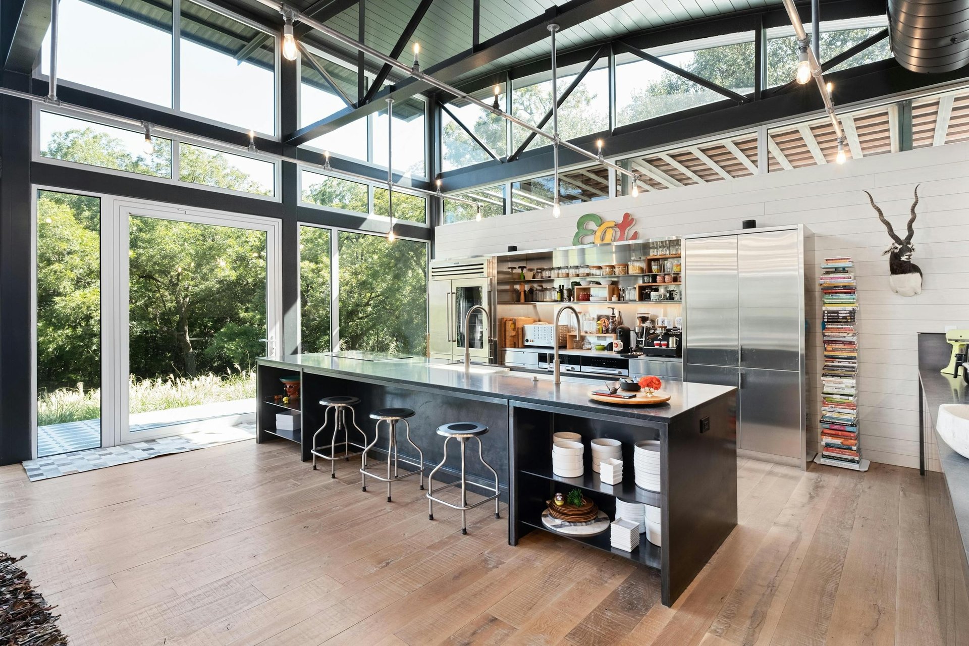 2212 River Hills Road 