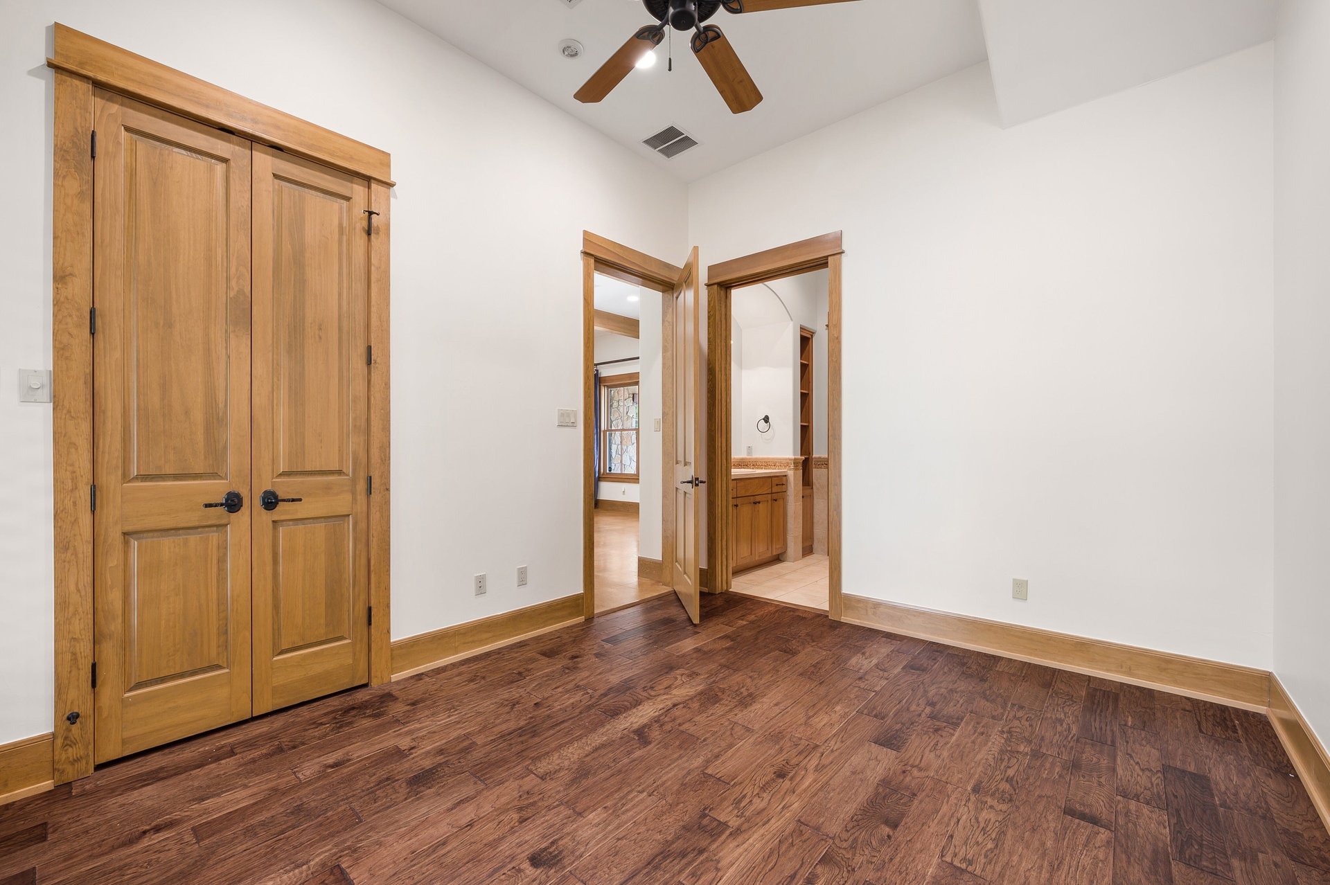 16009 Pontevedra Place