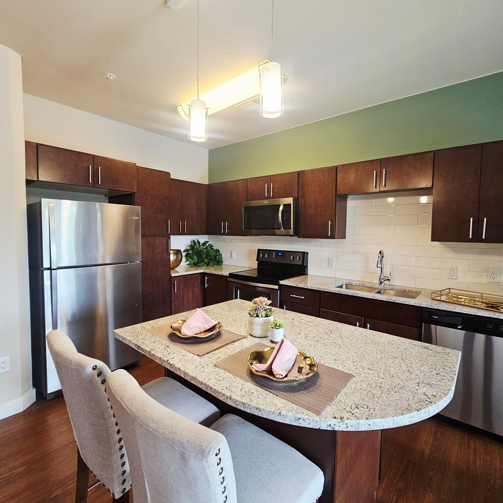 1 Bed 1 Bath Apartment Near City Park Denver