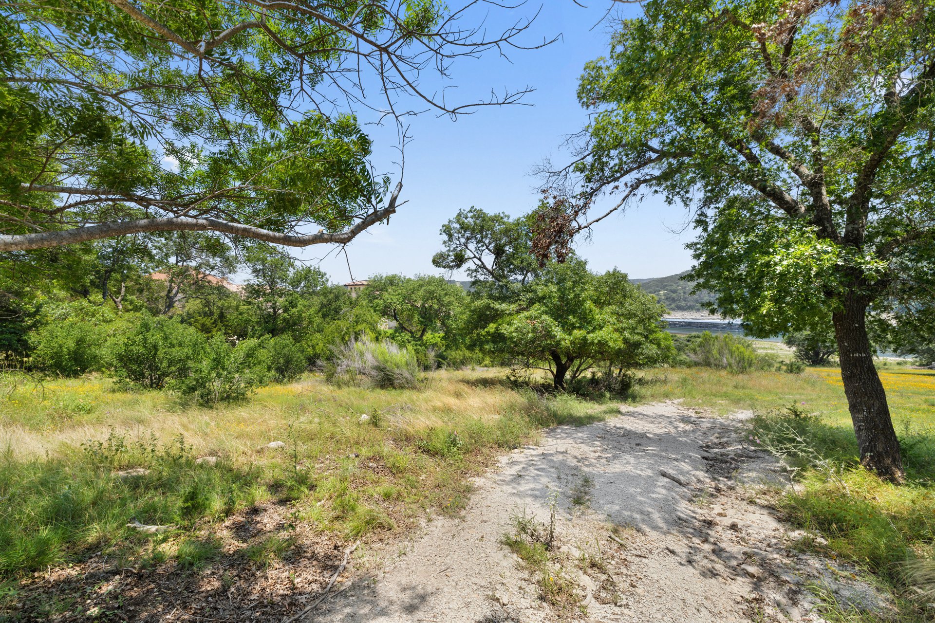 Premium 9.67AC homesite in gated community - Lago Vista