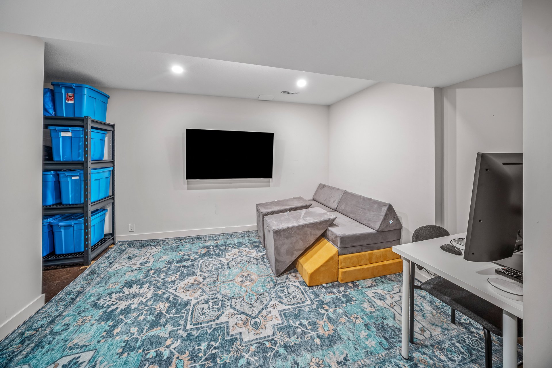 1022 Rundleview Drive Unit: 27