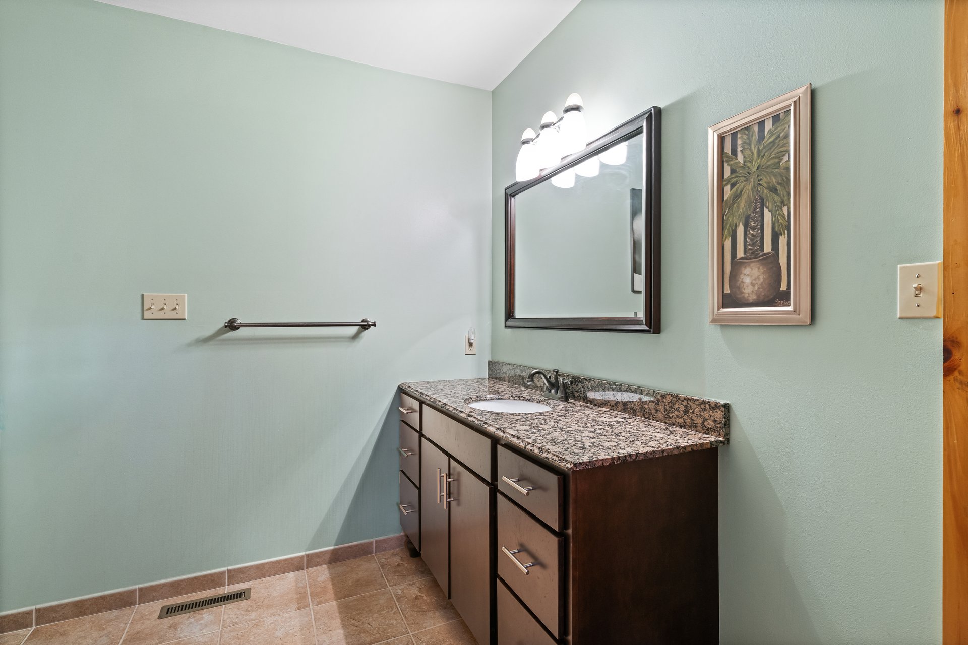 720 Turnberry Lane