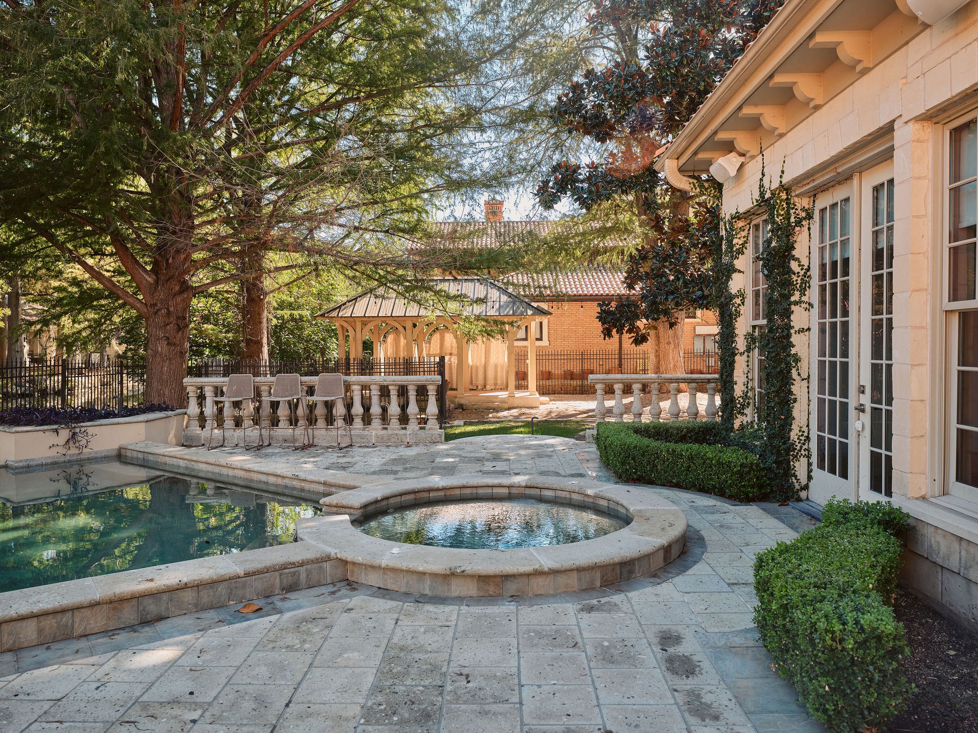 4511 Island Cove