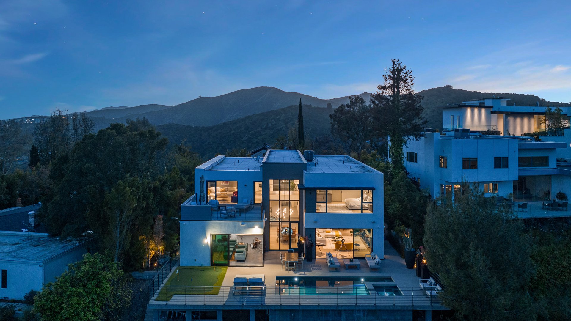1172 Linda Flora Dr
