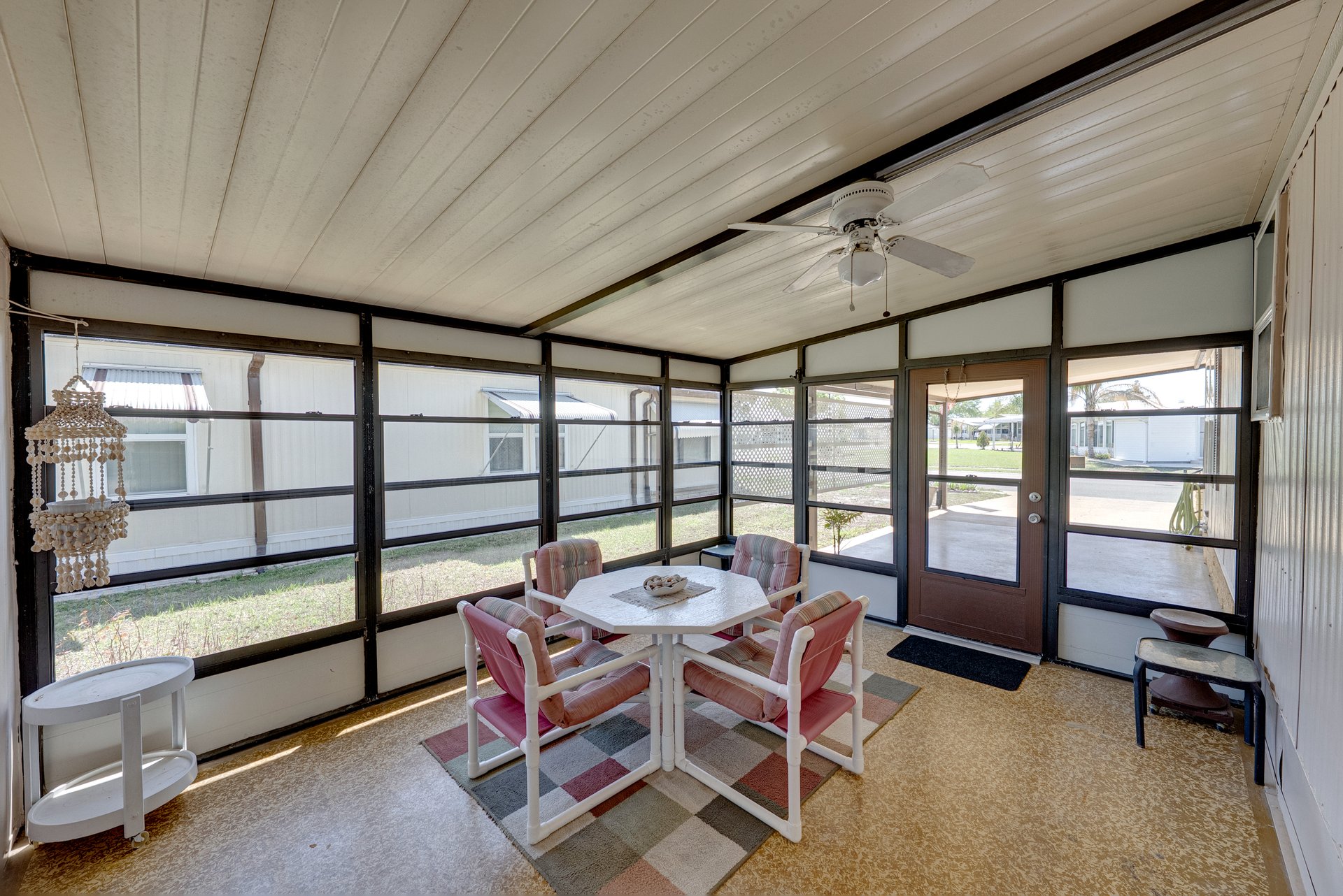 5556 RIVIERA DR
