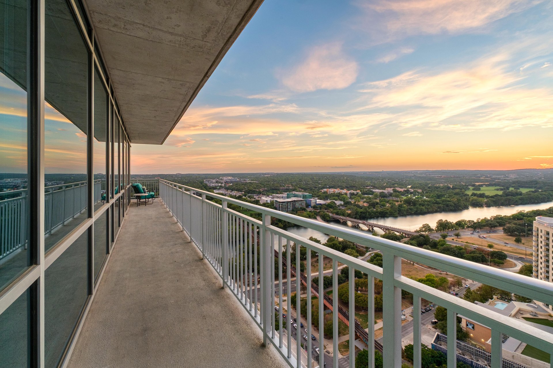 222 West Avenue #2802