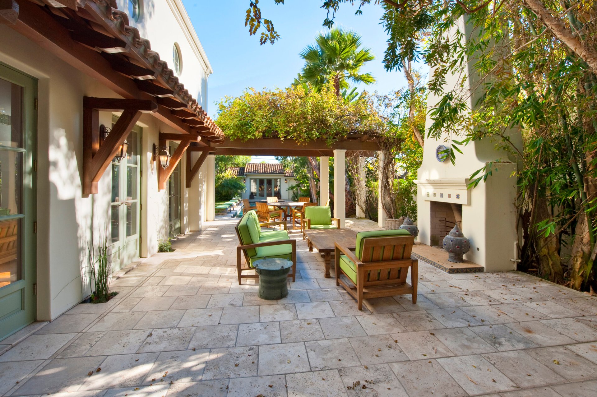 302 Marguerita Ave