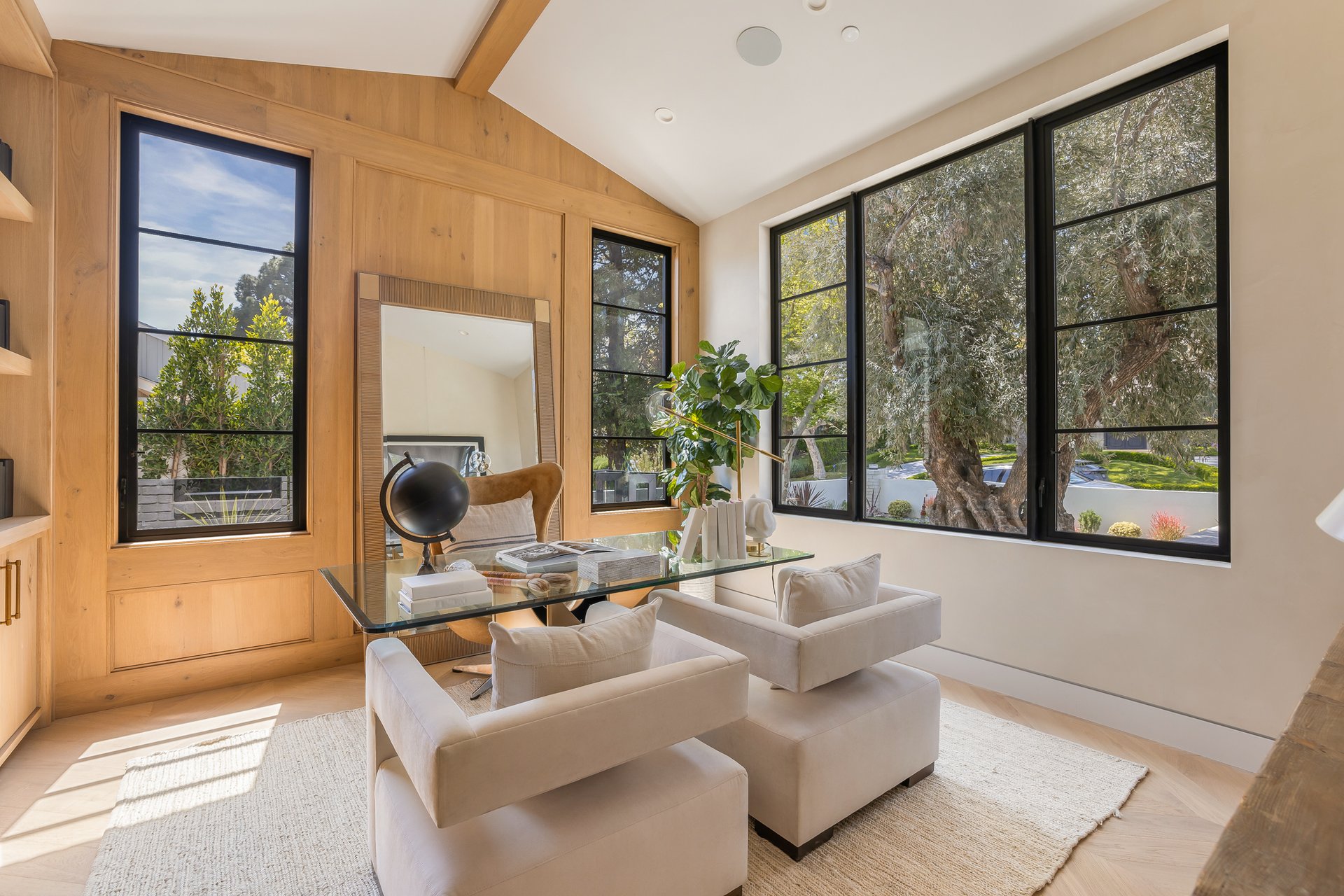 1220 Corsica Drive