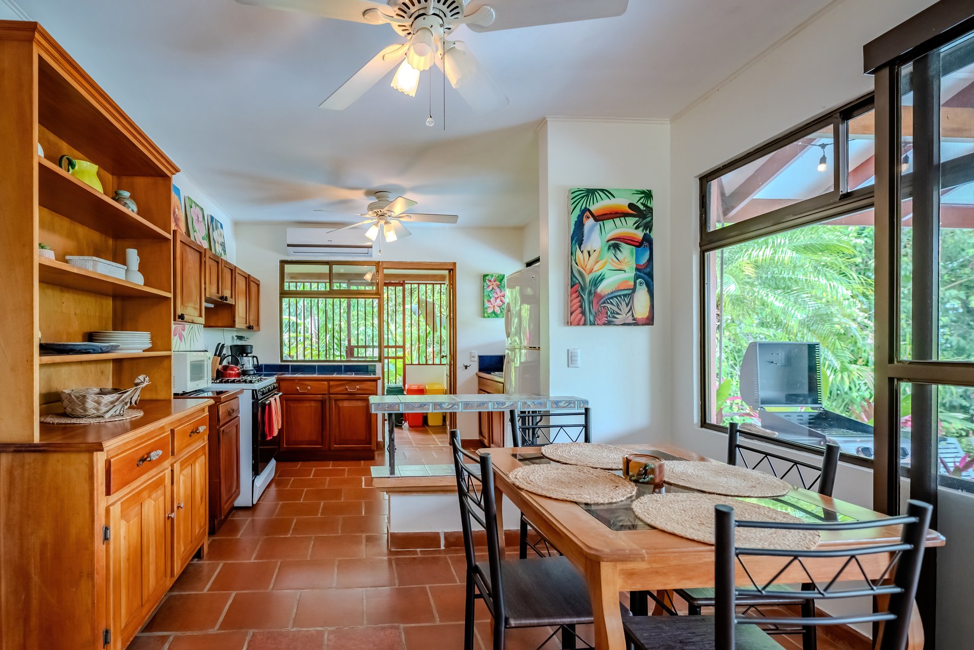 Two Ocean View Homes in Exclusive Marina Vista, Escaleras
