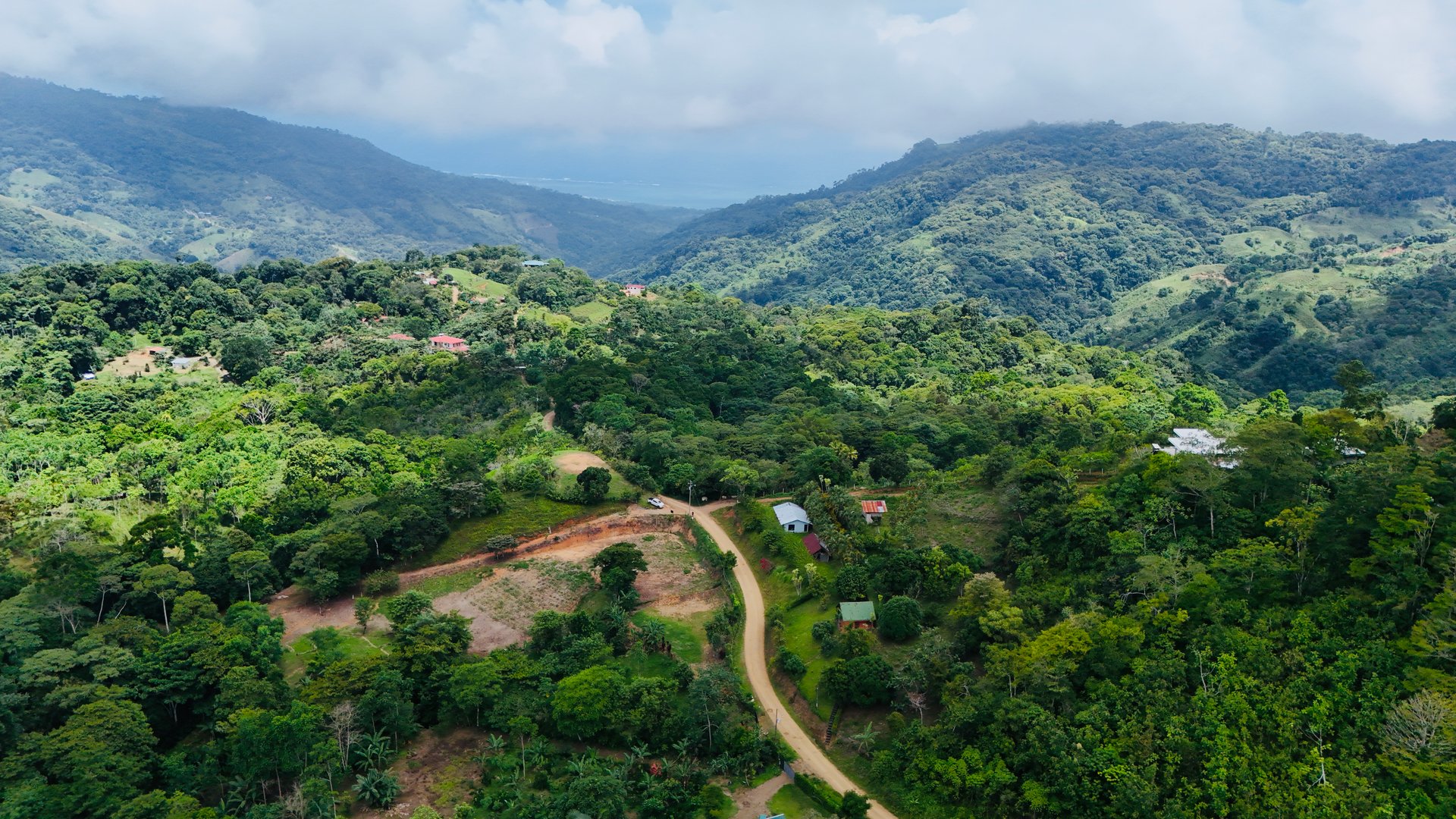 Ocean & Mountain View Lot with Multiple Building Sites-20 Minutes from Uvita