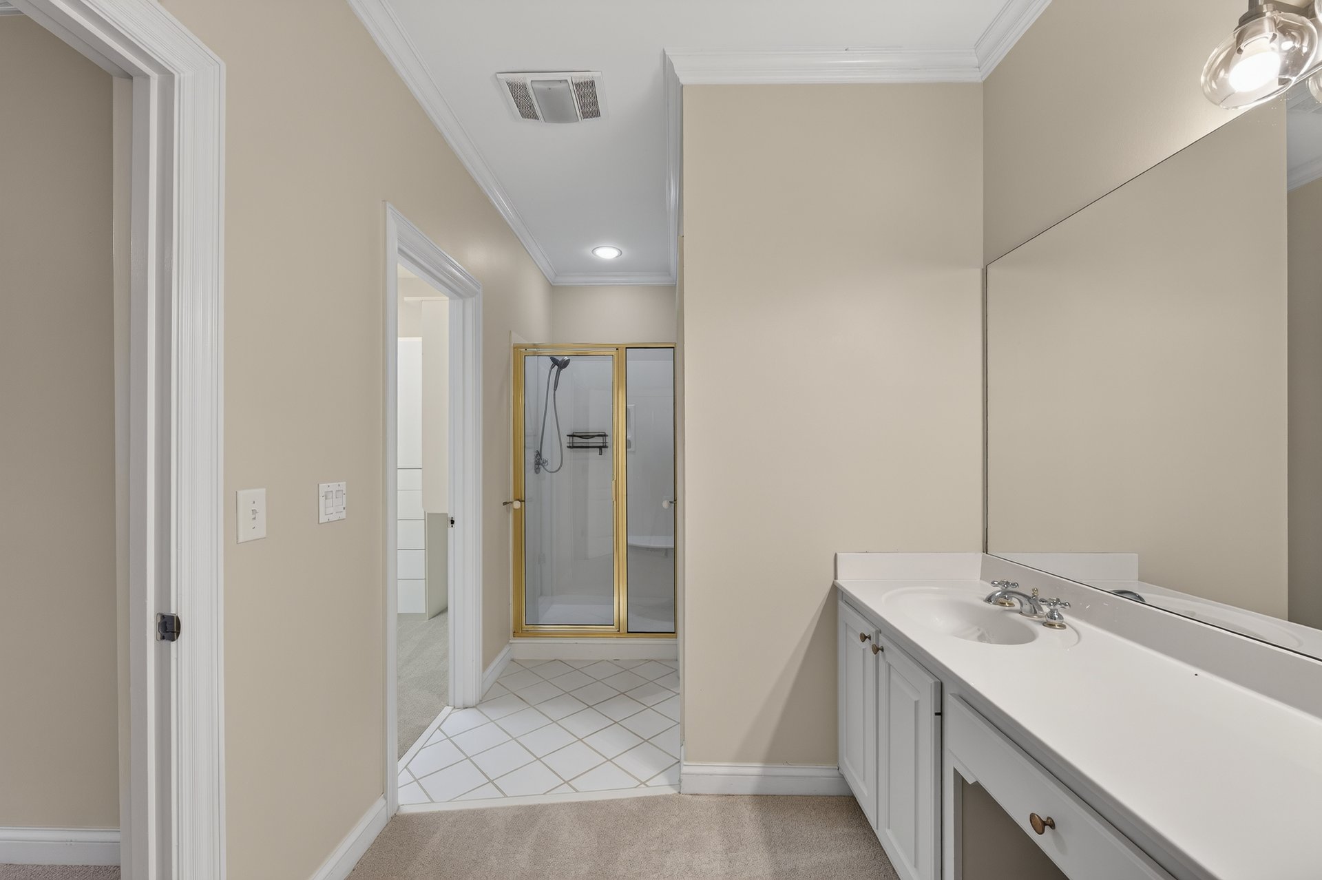1055 Hedgerose Lane