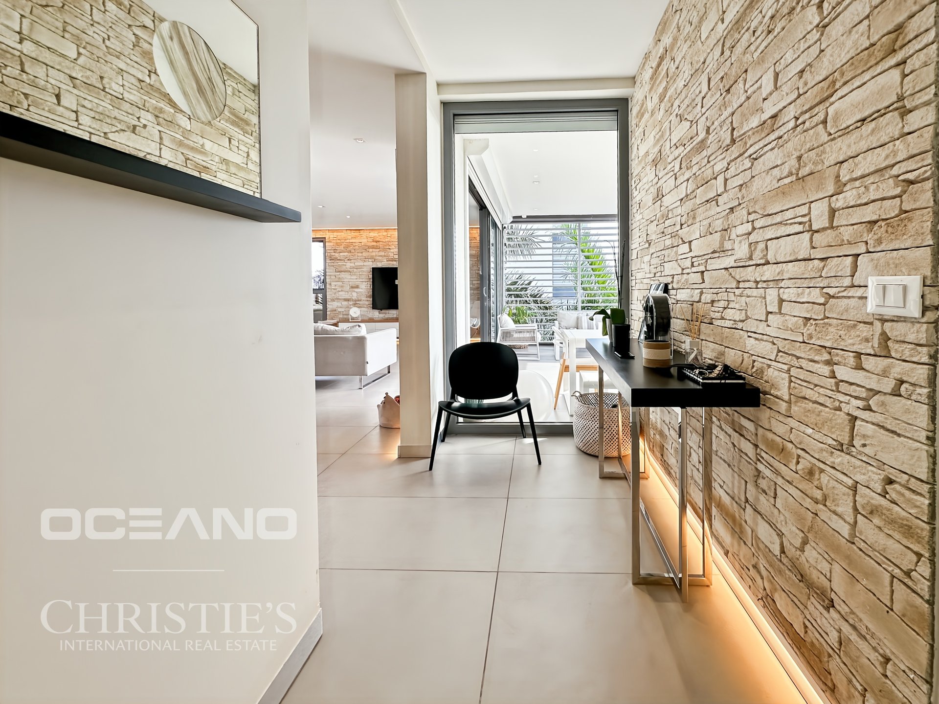 Huma Residence — 3-Bedroom Apartment in Maho