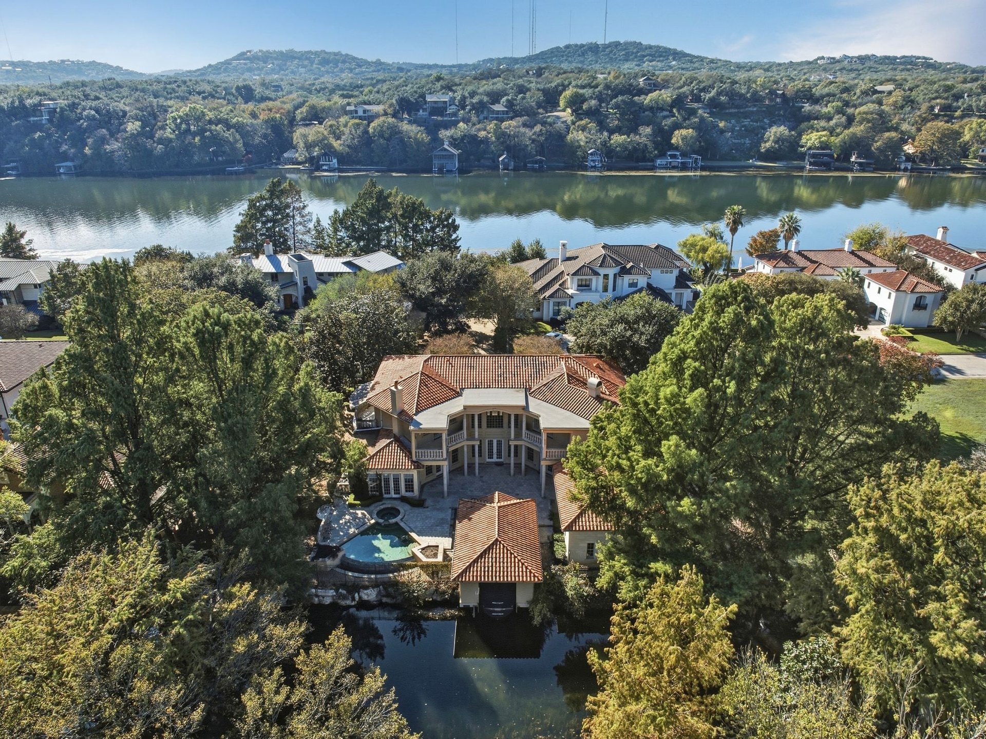 4511 Island Cove