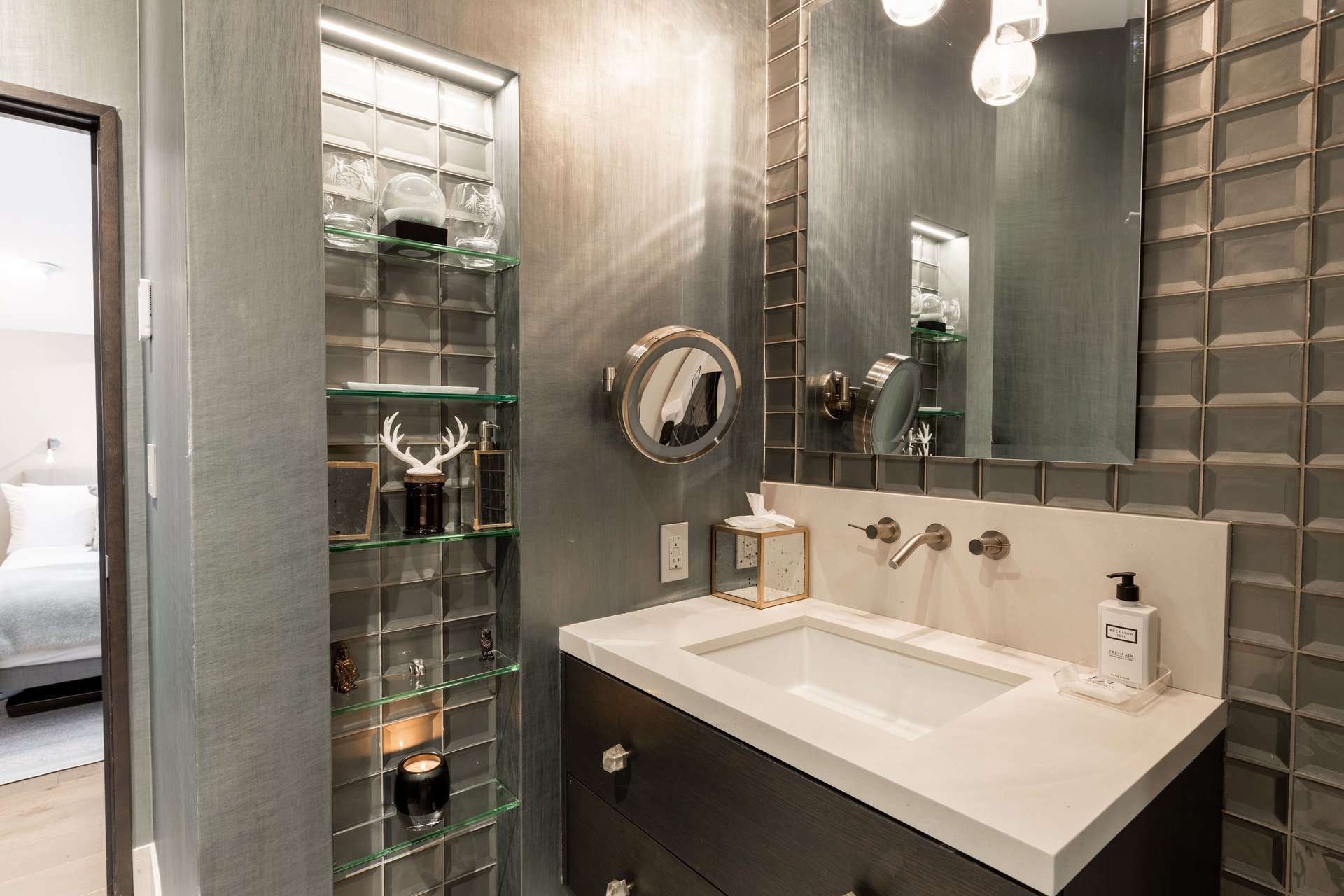 The Lodge at Vail Condominiums #357