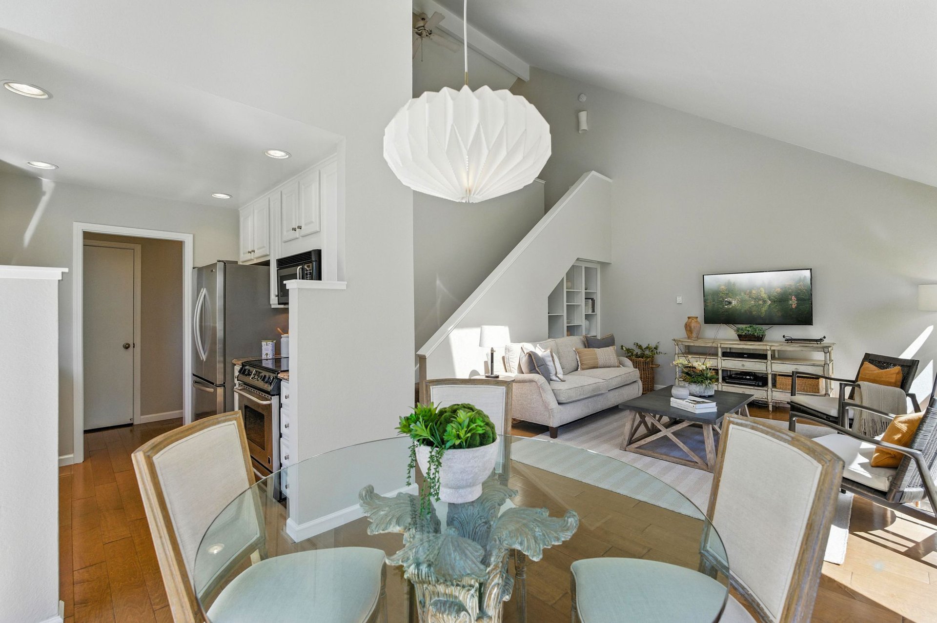 1090 Shoreline Drive