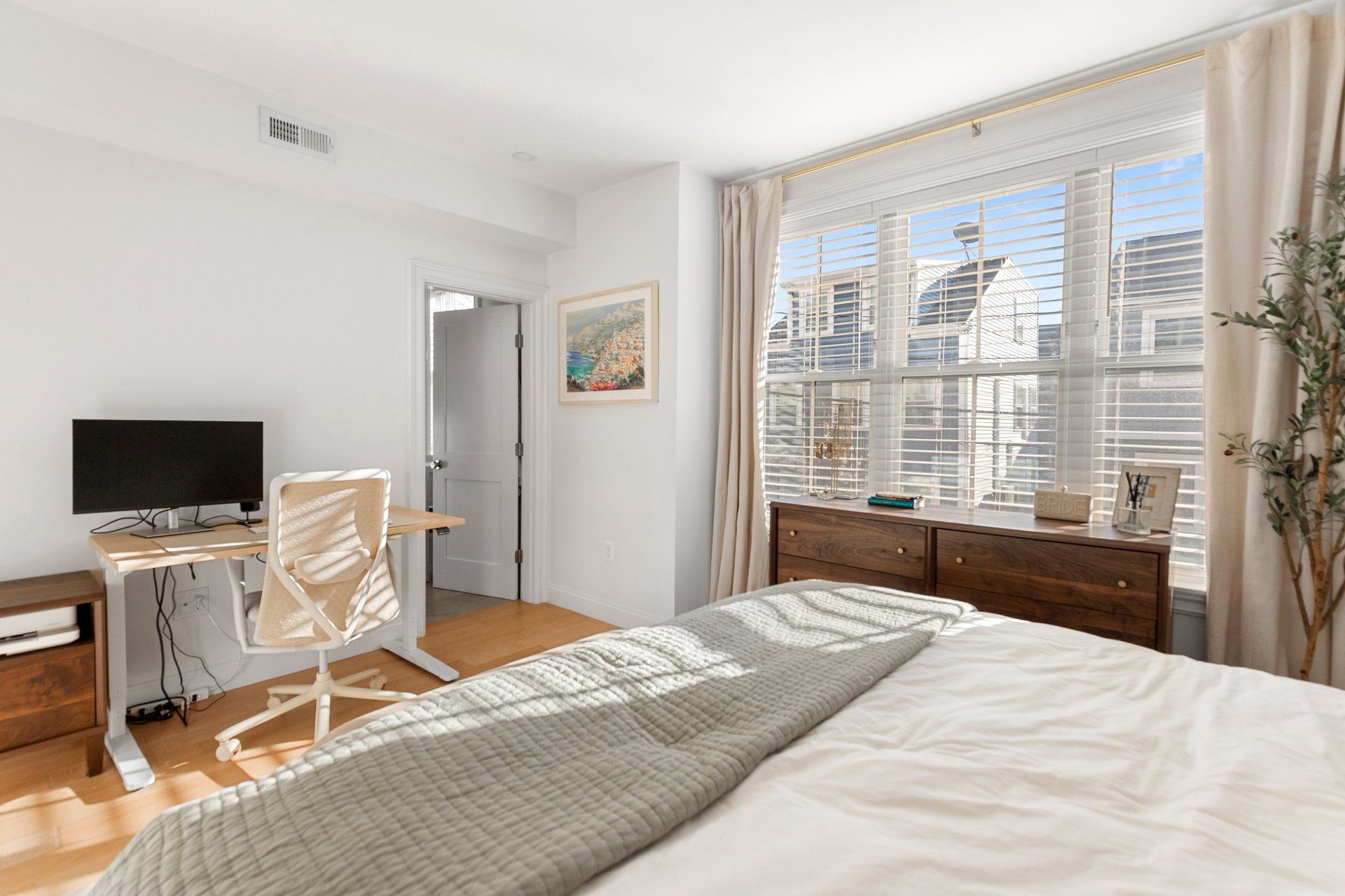 64 Baxter St #1