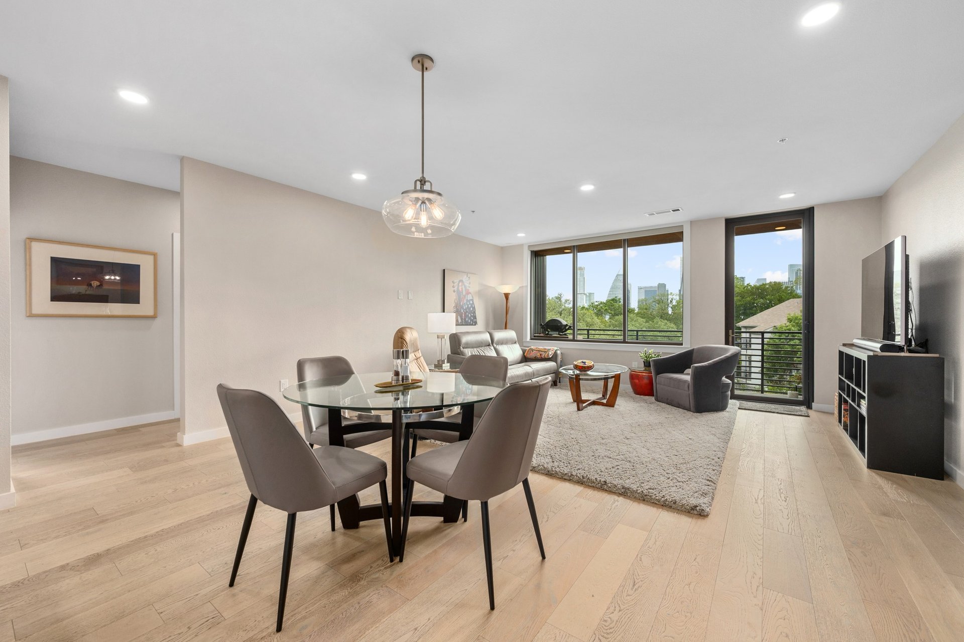 900 S 1st Street #312