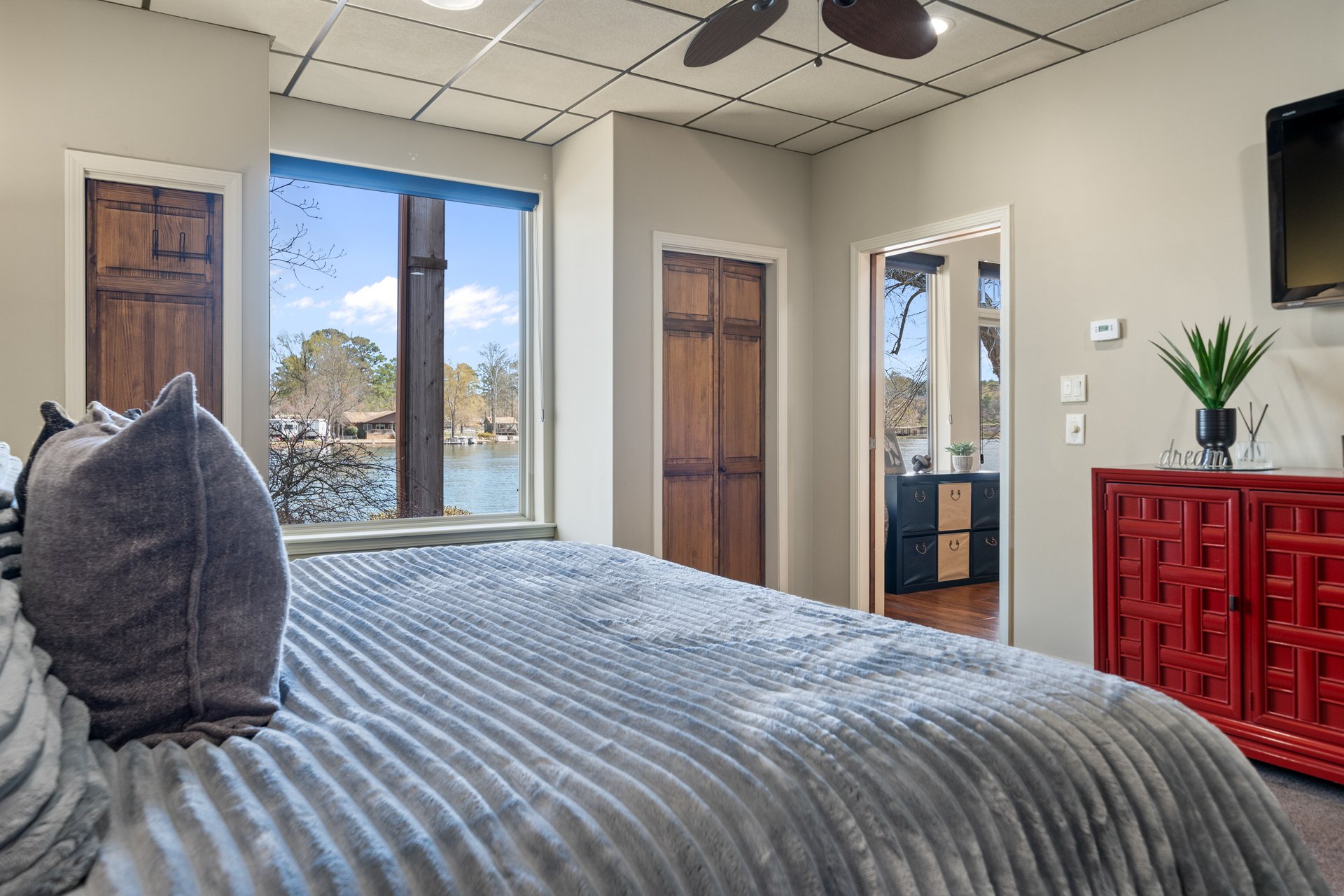 207 & 208 Ski Motel Point
