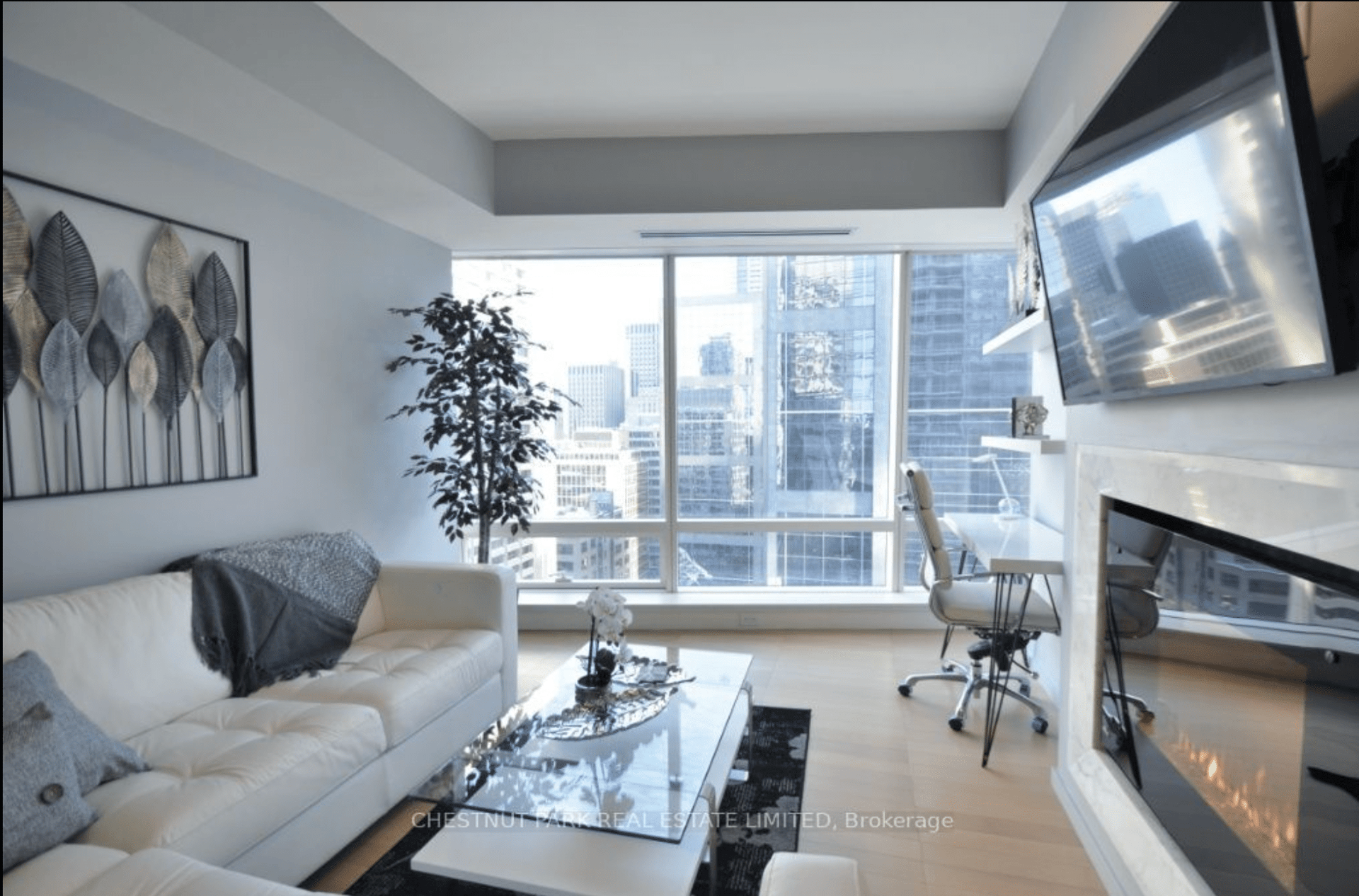 Suite 1804- 180 University Avenue