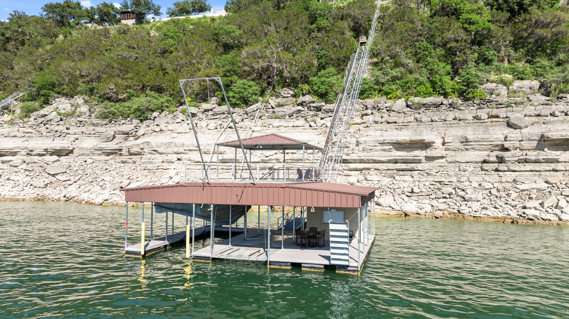 The Iconic 007 Bond Retreat