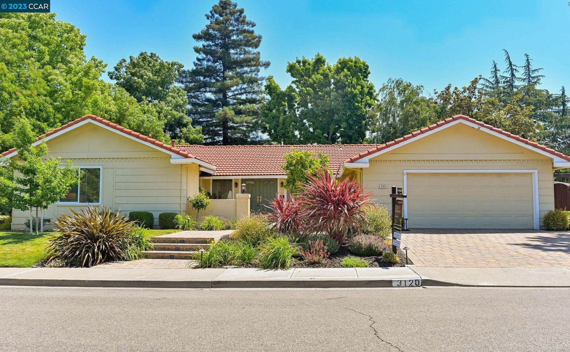 3120 Cafeto Drive
