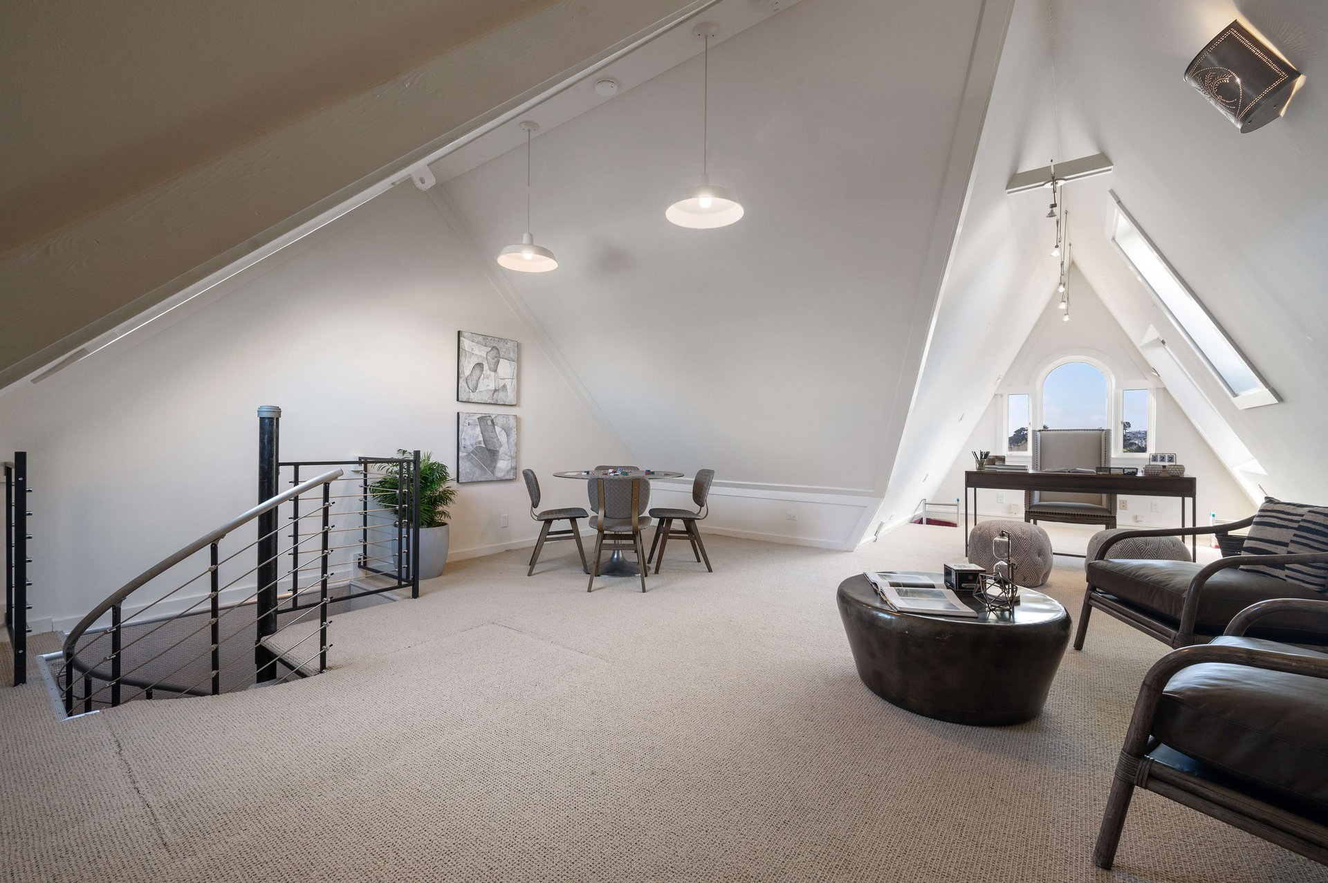 Grand Pacific Heights Home on a Coveted Flat Block between Lafayette & Alta Plaza Parks