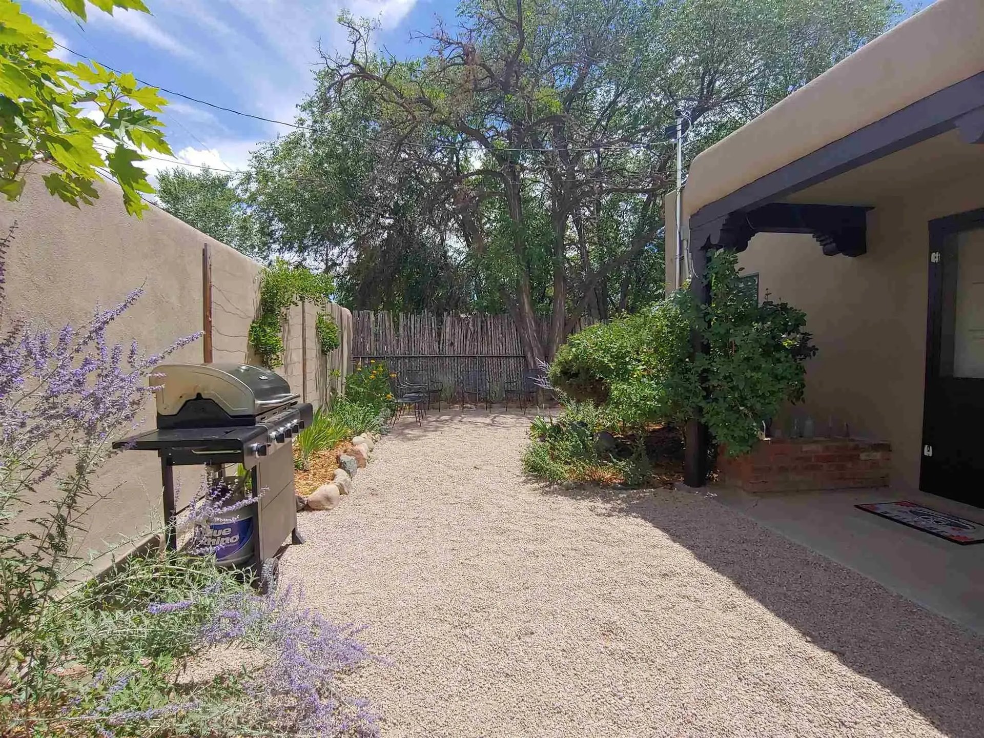 502 Barela Ln