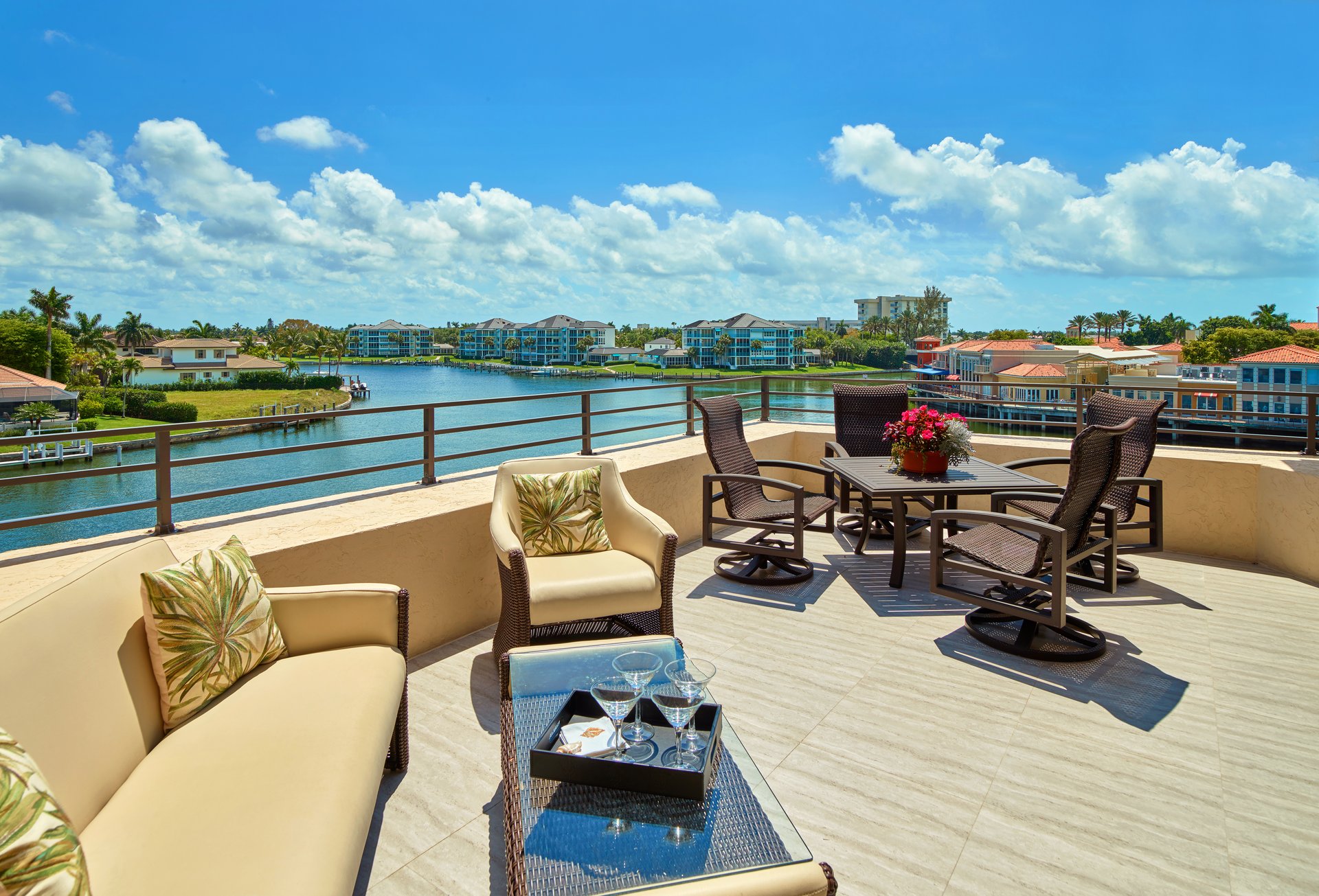 4400 Gulf Shore Blvd N 2-206