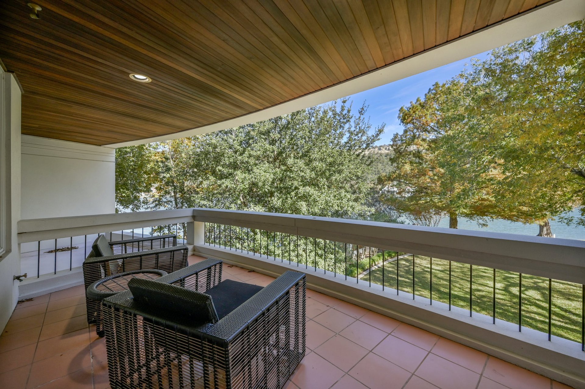3511 Westlake Drive