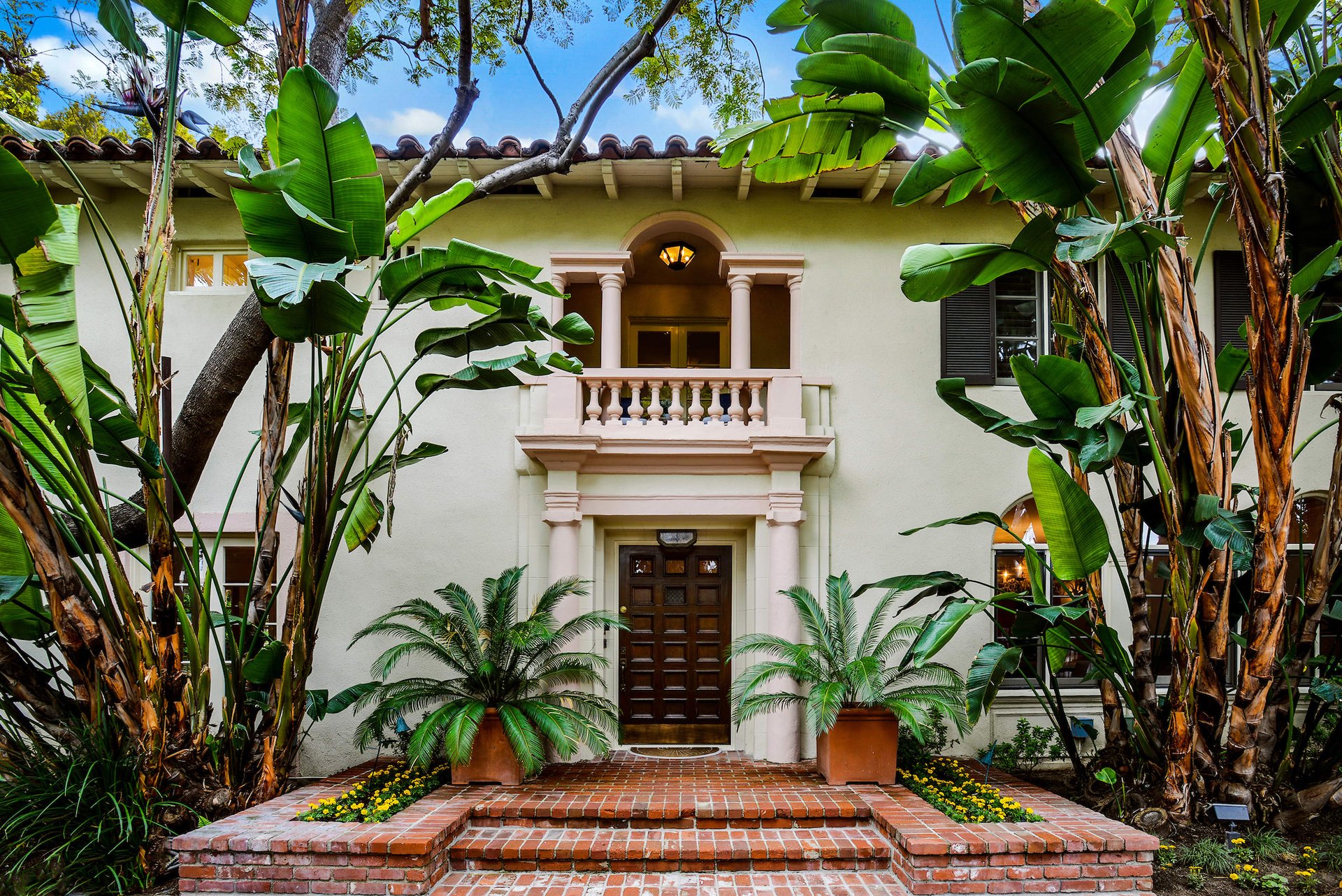 619 N Beverly Dr