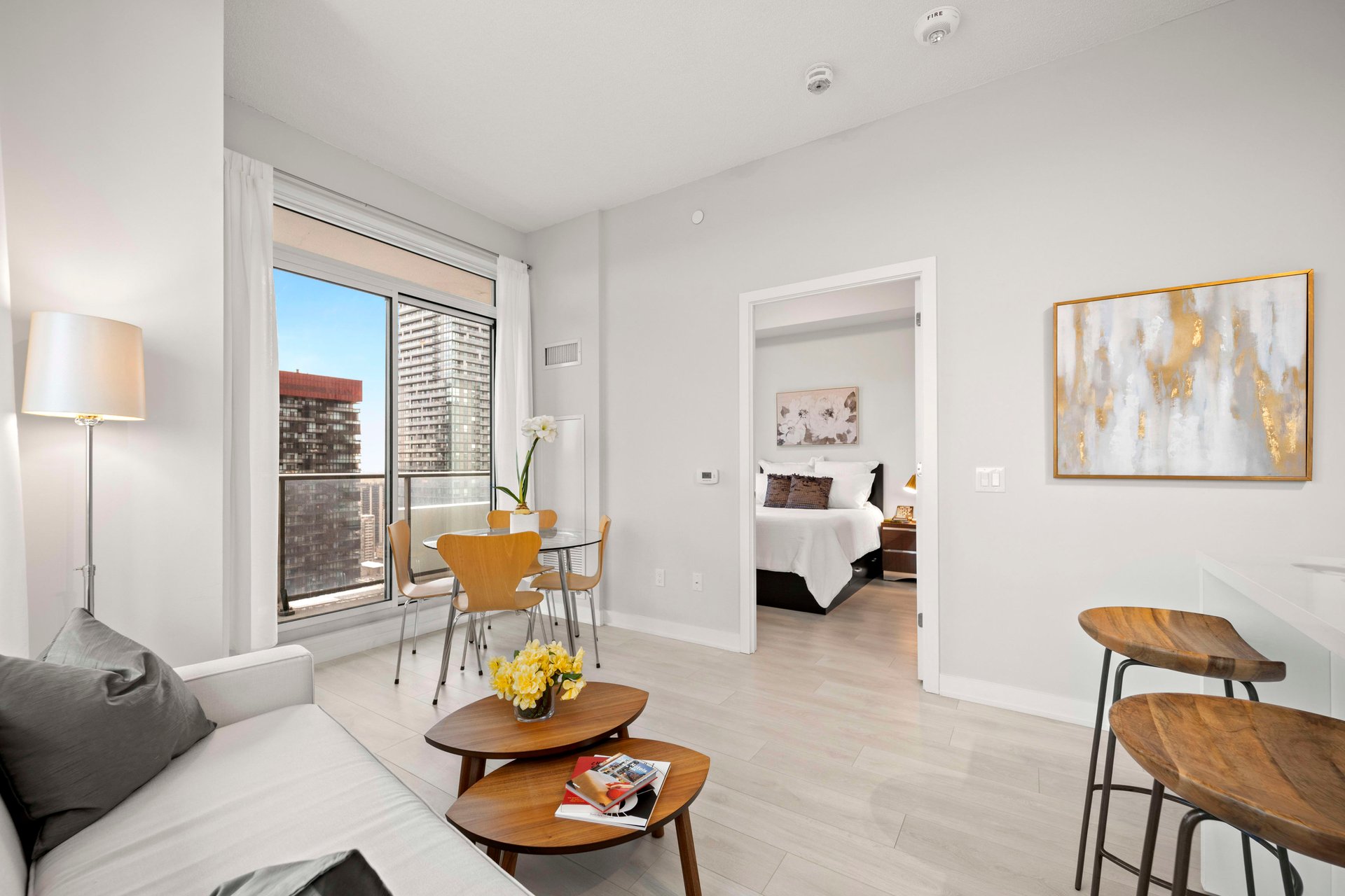 2221 Yonge Street Suite 2909